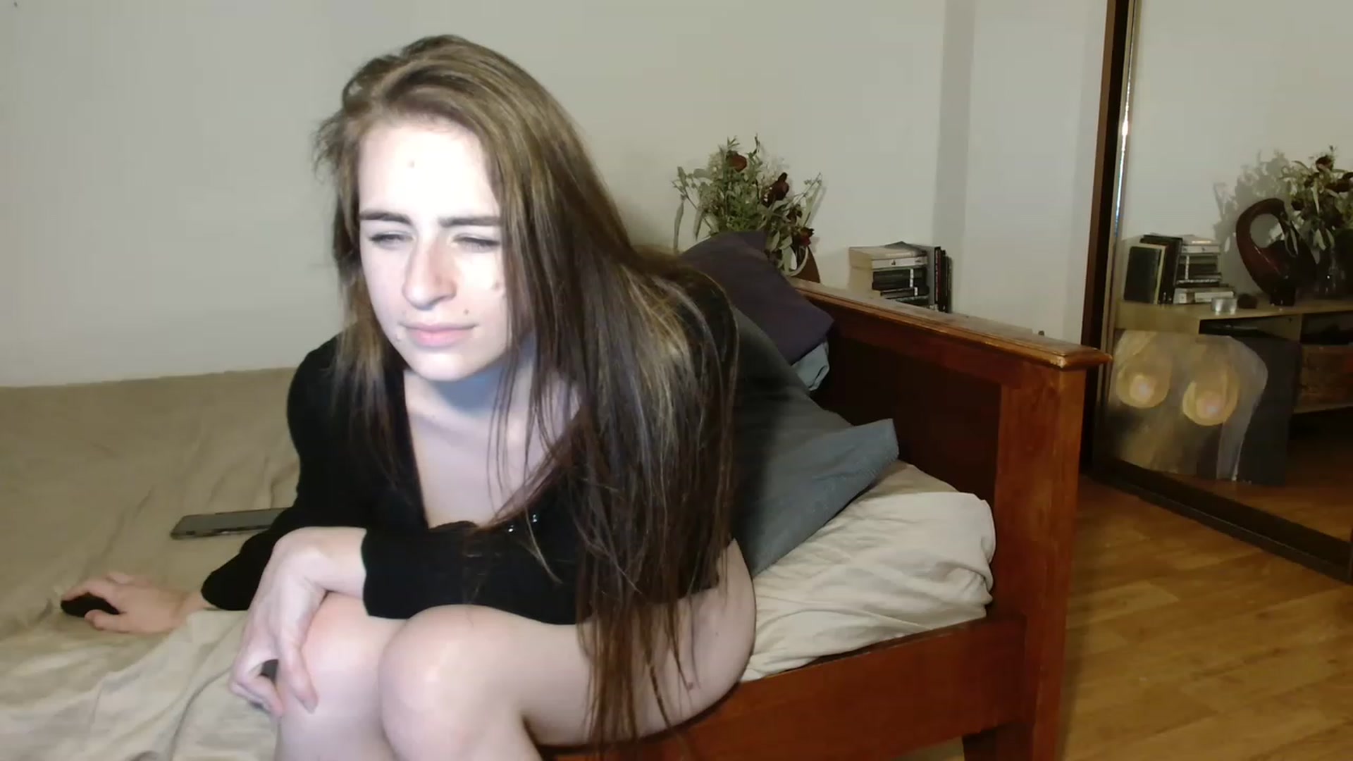Gallery image thumbnail from EffyTudor's myfreecams stream on, 12/03/2022, 20:54 image 2 of 20