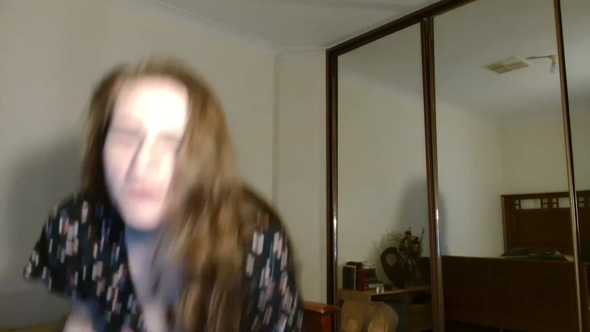Gallery image thumbnail from EffyTudor's myfreecams stream on, 12/06/2022, 07:01 image 3 of 20