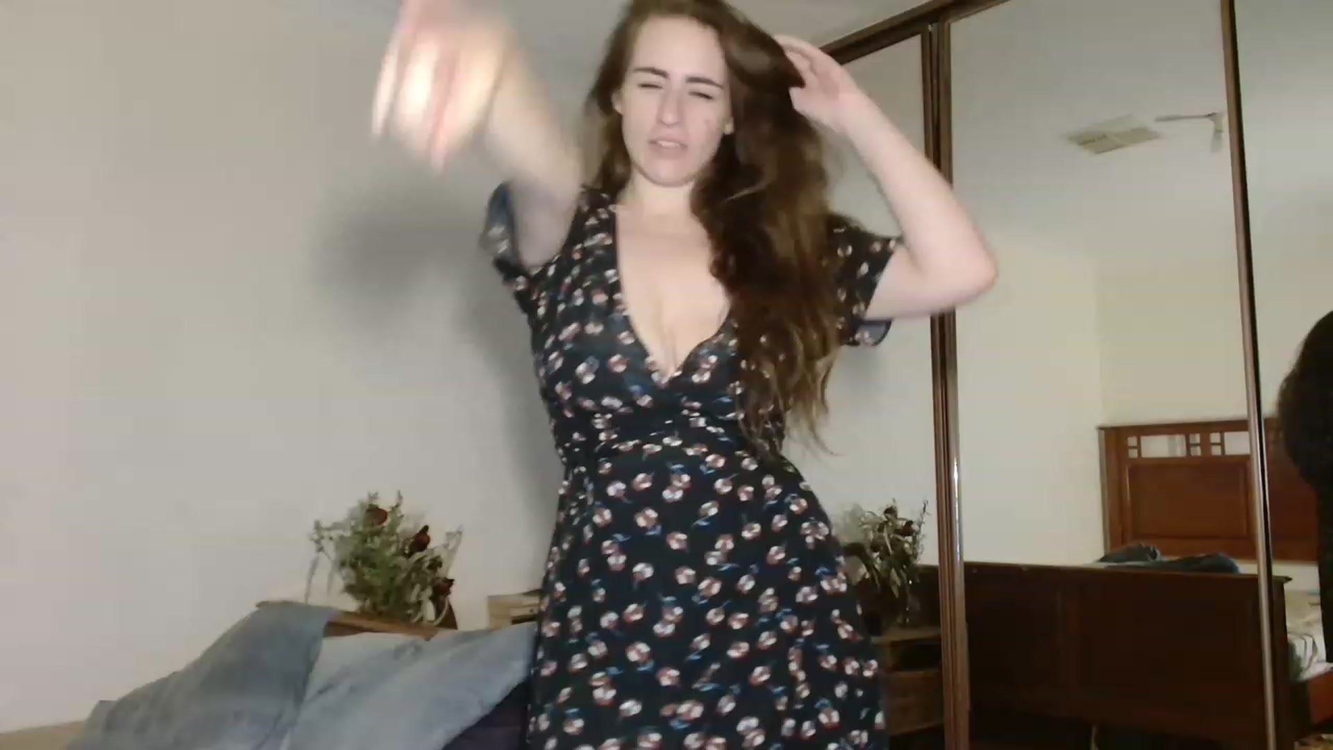 Gallery image thumbnail from EffyTudor's myfreecams stream on, 12/06/2022, 07:01 image 6 of 20