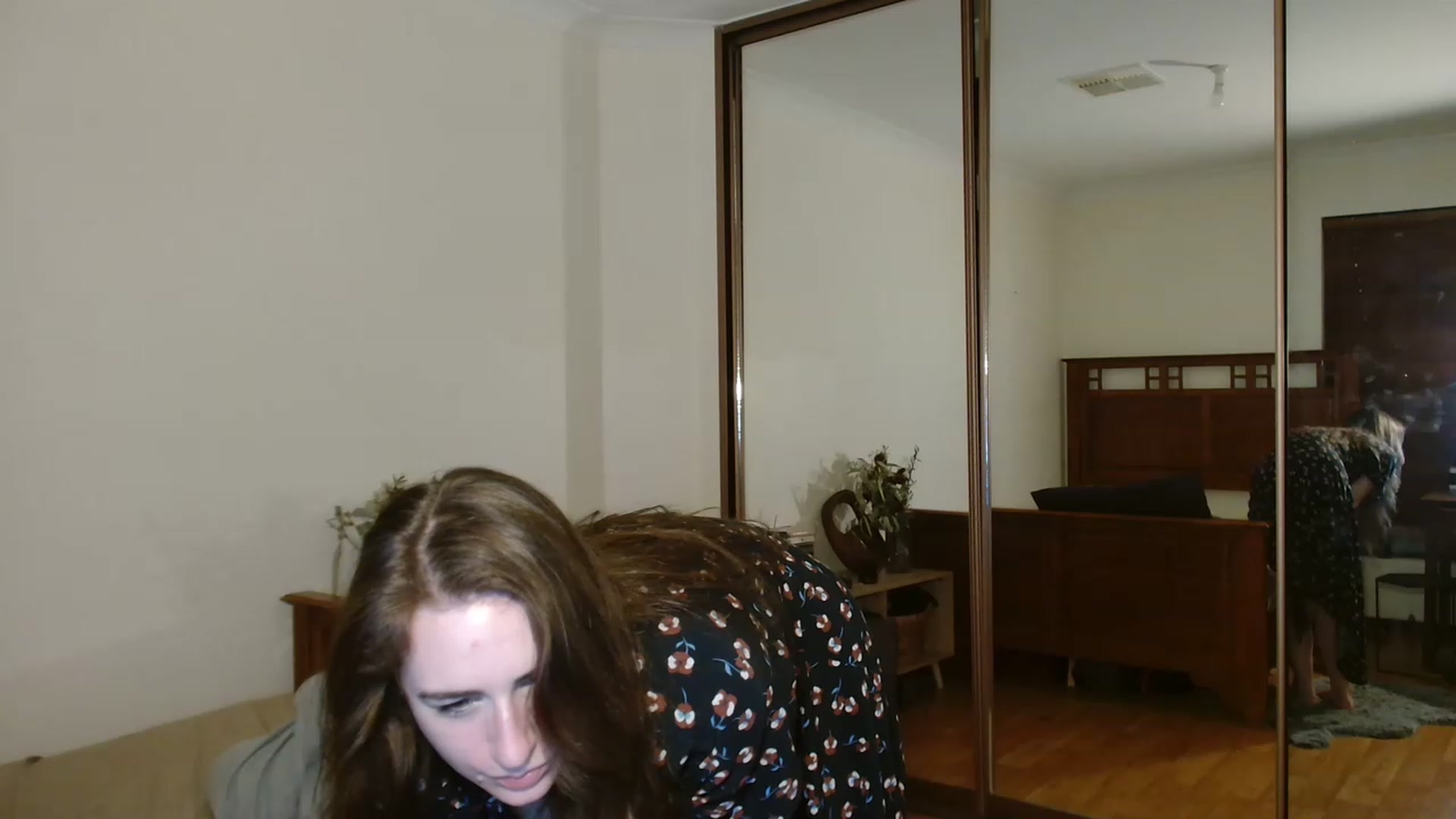 Gallery image thumbnail from EffyTudor's myfreecams stream on, 12/06/2022, 09:06 image 7 of 20