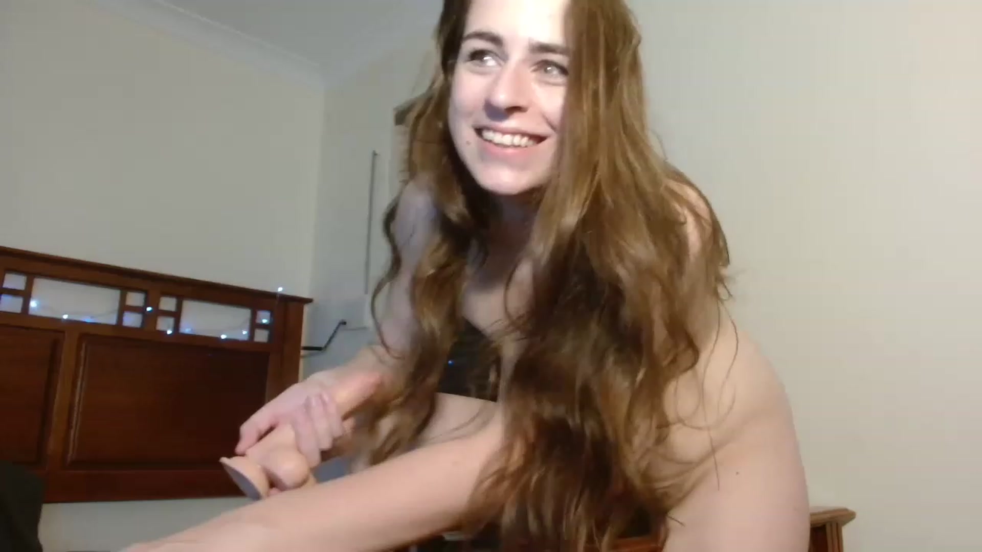 Gallery image thumbnail from EffyTudor's myfreecams stream on, 12/29/2022, 06:03 image 6 of 20