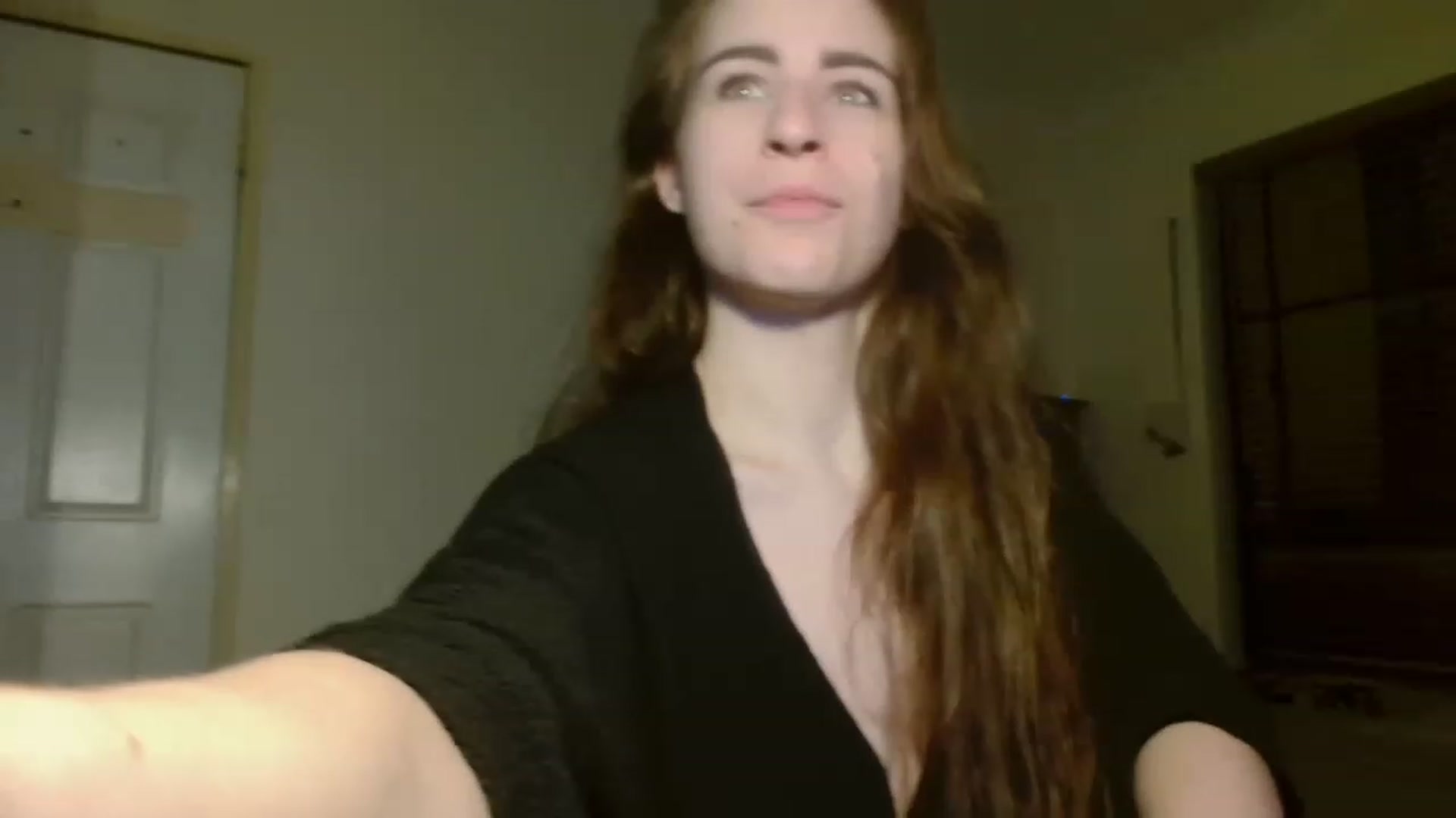 Gallery image thumbnail from EffyTudor's myfreecams stream on, 01/07/2023, 23:36 image 9 of 20