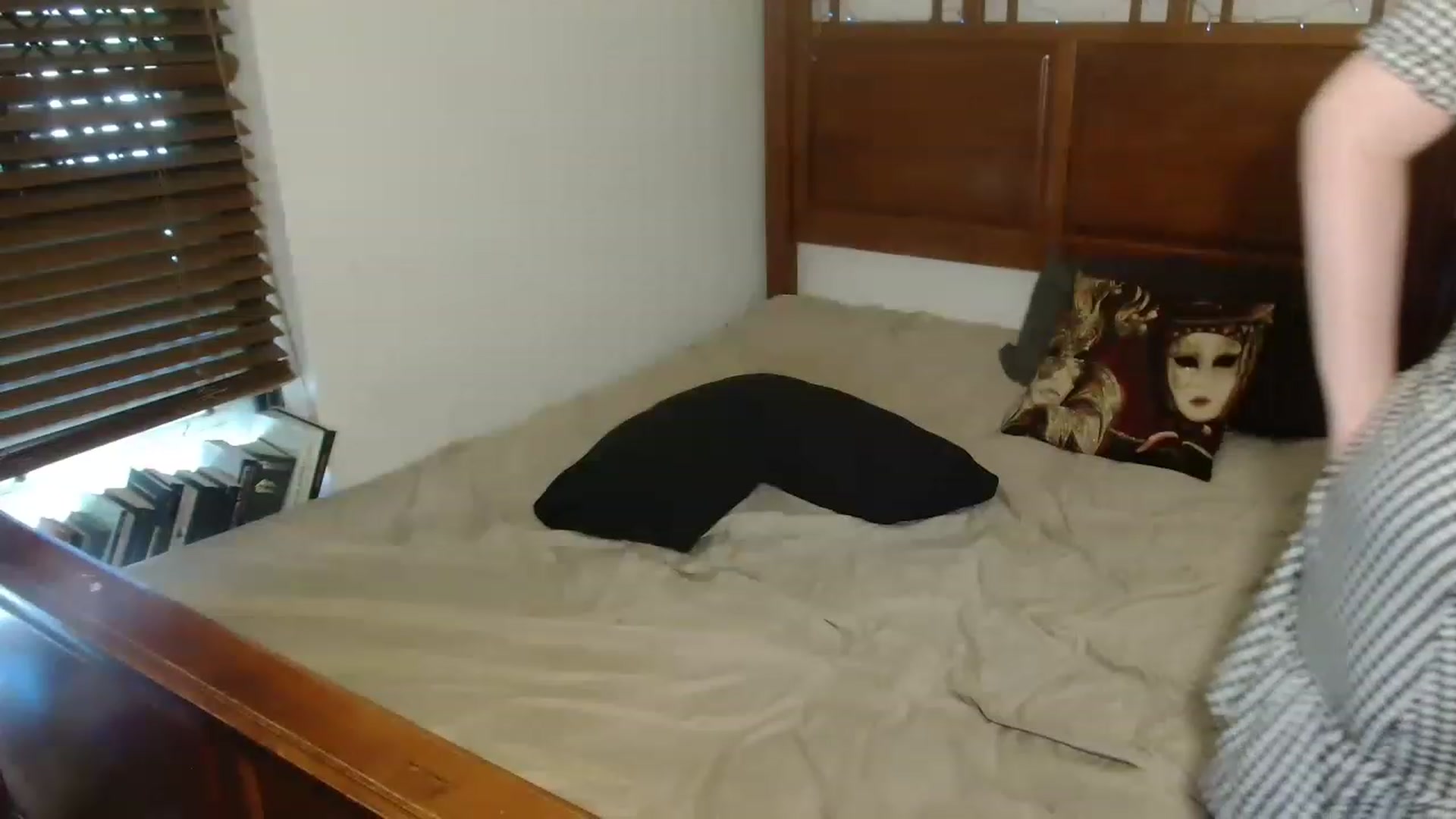 Gallery image thumbnail from EffyTudor's myfreecams stream on, 01/10/2023, 05:42 image 5 of 20