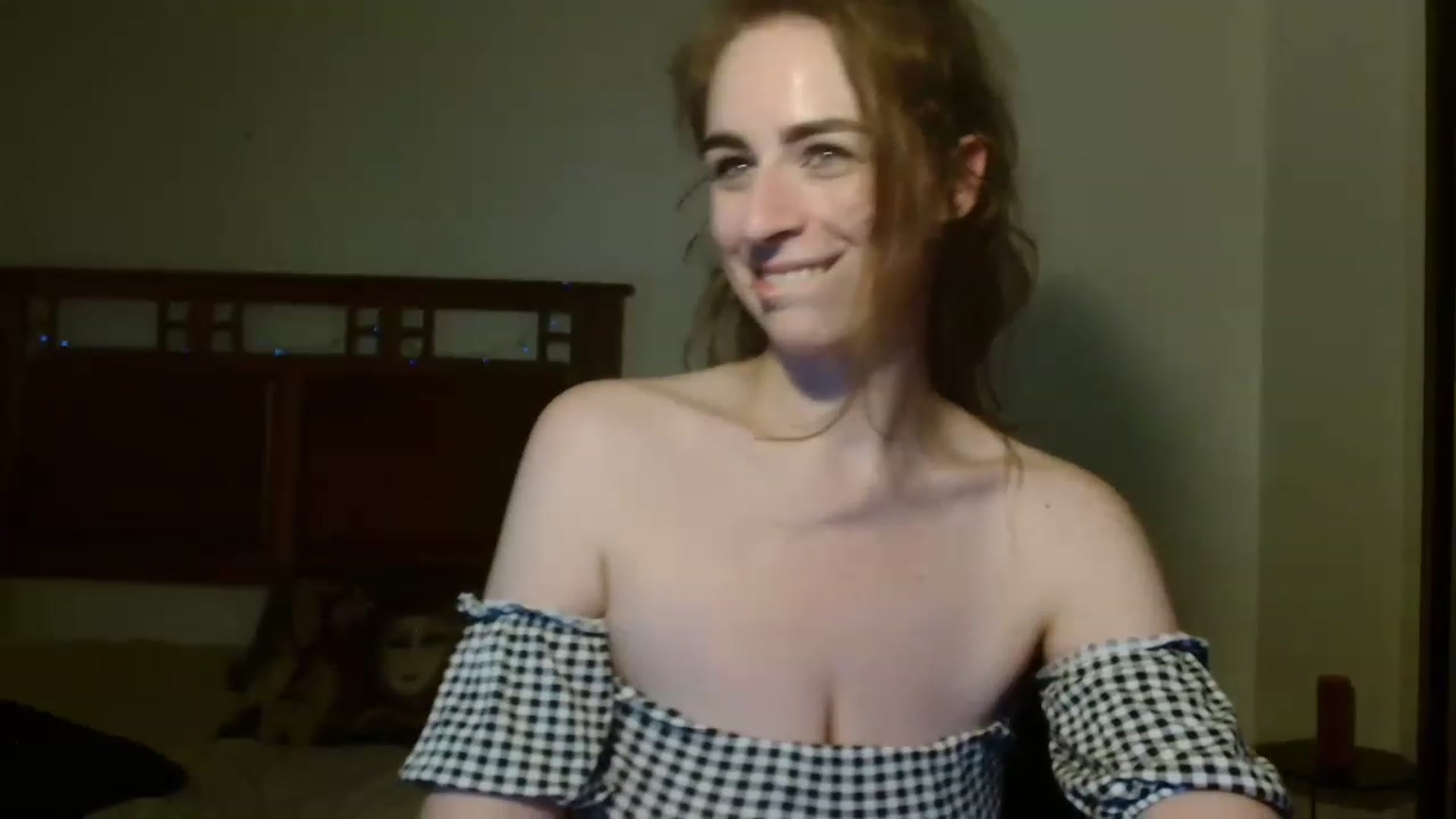 Gallery image thumbnail from EffyTudor's myfreecams stream on, 01/10/2023, 05:42 image 8 of 20