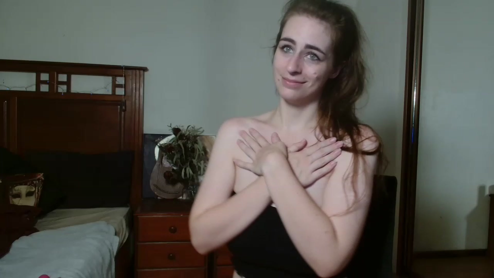 Gallery image thumbnail from EffyTudor's myfreecams stream on, 01/13/2023, 09:00 image 17 of 20