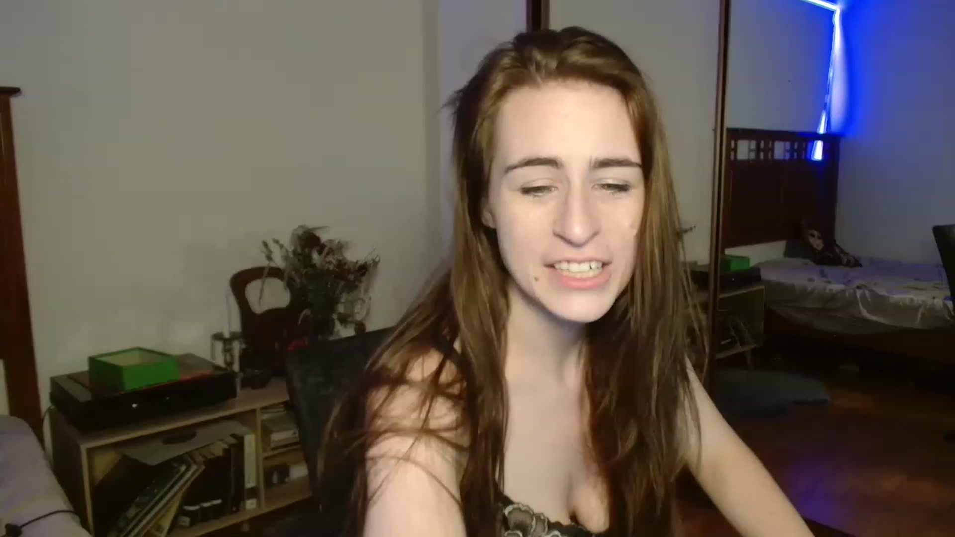 Gallery image thumbnail from EffyTudor's myfreecams stream on, 02/09/2023, 22:02 image 9 of 20