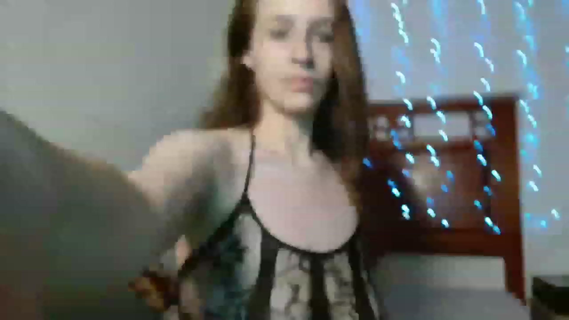 Gallery image thumbnail from EffyTudor's myfreecams stream on, 02/15/2023, 05:20 image 13 of 20
