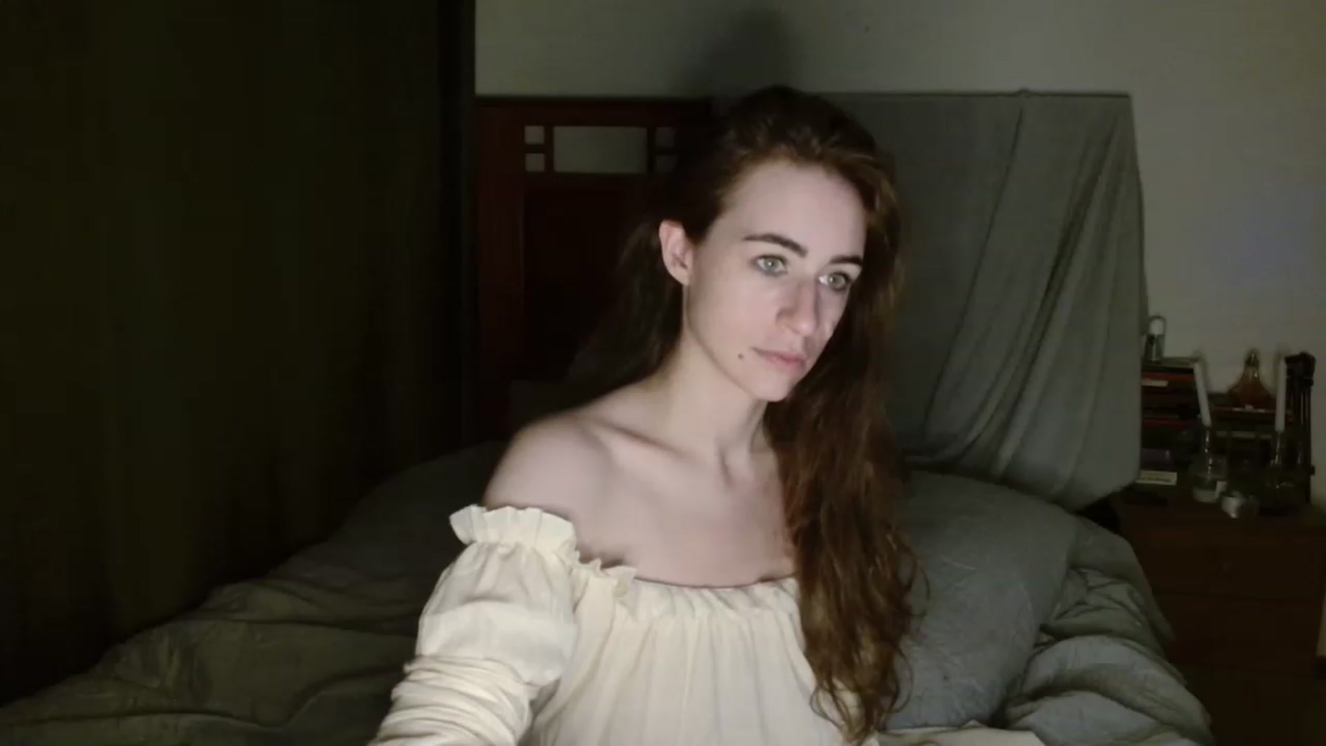 Gallery image thumbnail from EffyTudor's myfreecams stream on, 03/31/2023, 19:59 image 19 of 20