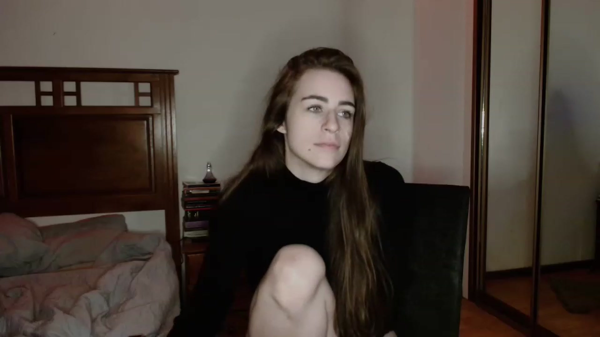 Gallery image thumbnail from EffyTudor's myfreecams stream on, 04/06/2023, 21:30 image 13 of 20