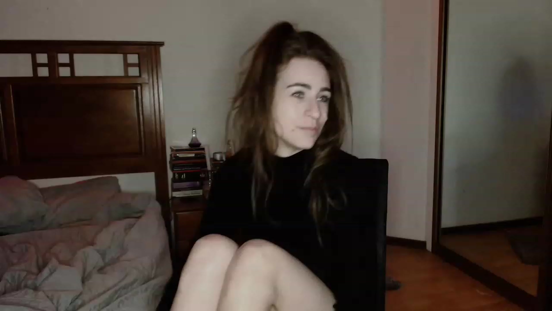 Gallery image thumbnail from EffyTudor's myfreecams stream on, 04/06/2023, 21:30 image 5 of 20