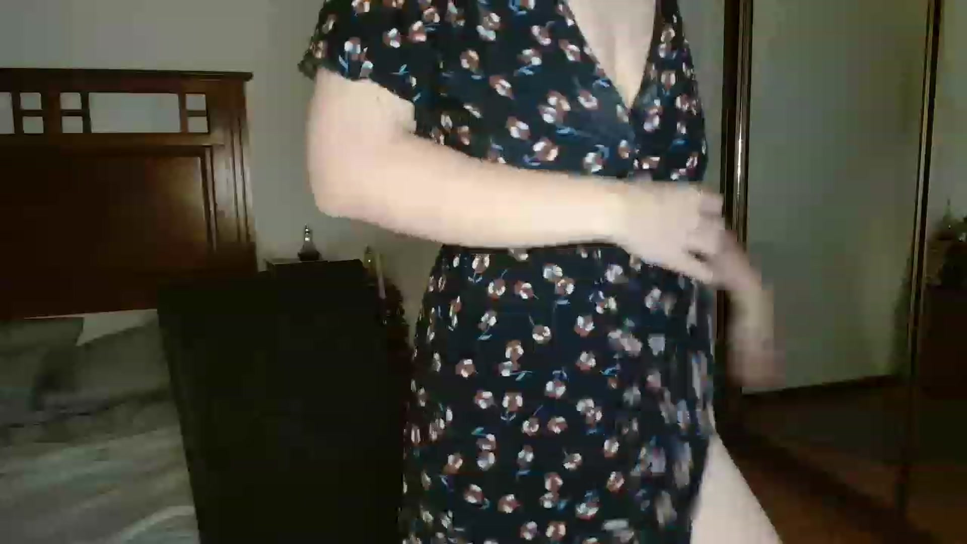 Gallery image thumbnail from EffyTudor's myfreecams stream on, 04/13/2023, 06:48 image 4 of 20