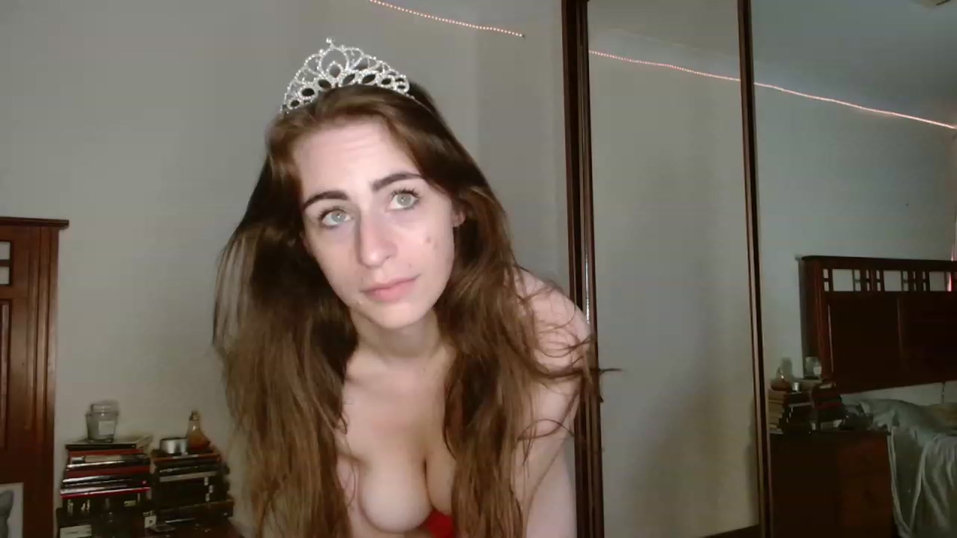 Gallery image thumbnail from EffyTudor's myfreecams stream on, 04/19/2023, 19:09 image 5 of 20