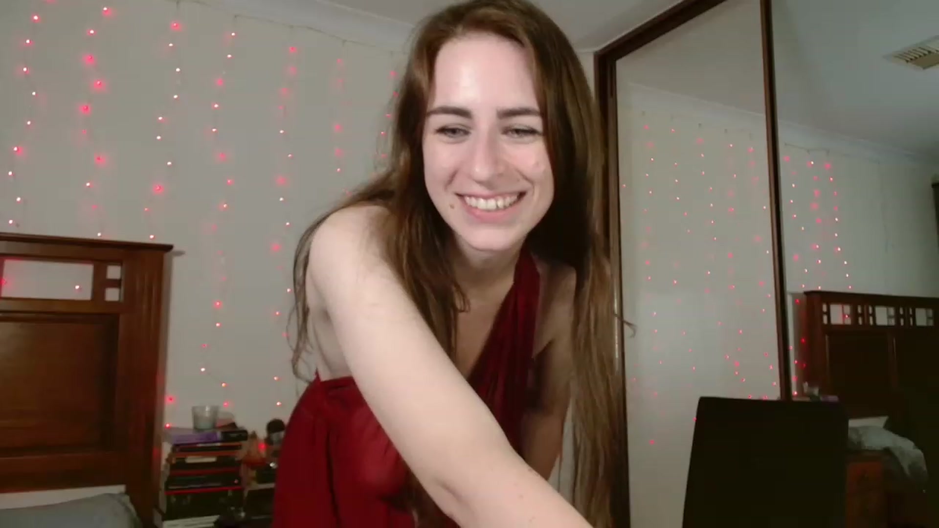Gallery image thumbnail from EffyTudor's myfreecams stream on, 04/29/2023, 20:54 image 12 of 20
