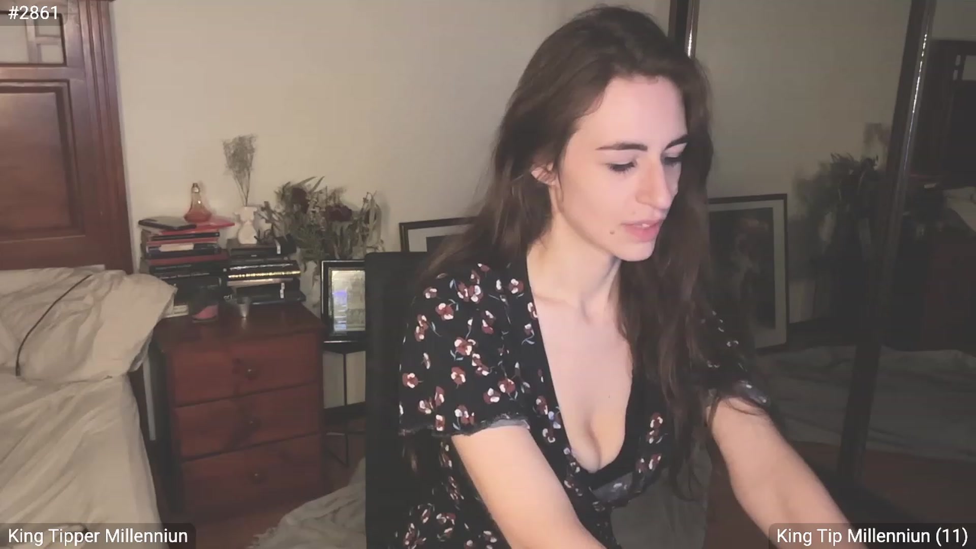 Gallery image thumbnail from EffyTudor's myfreecams stream on, 08/22/2023, 04:20 image 9 of 20