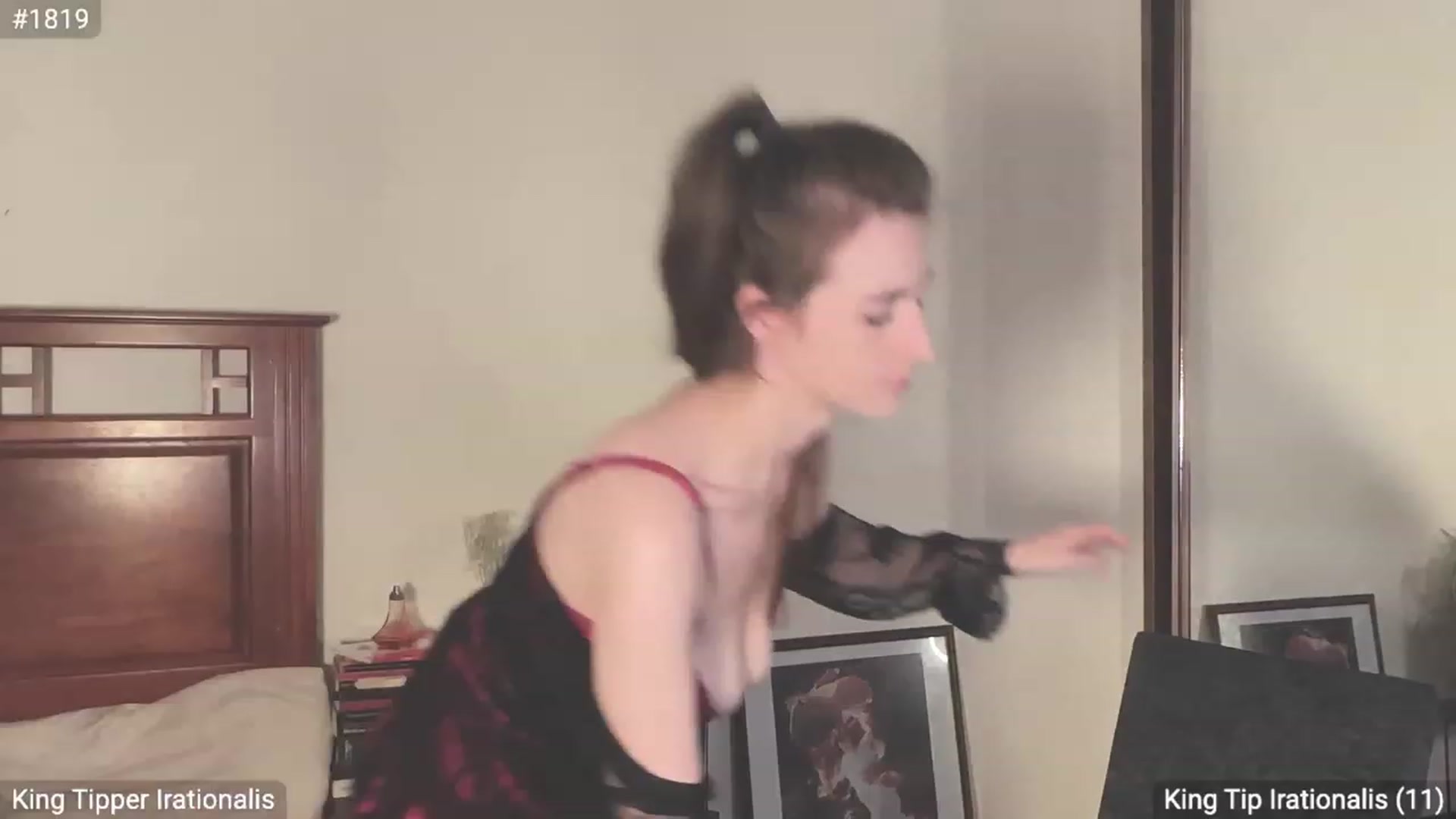 Gallery image thumbnail from EffyTudor's myfreecams stream on, 08/26/2023, 22:33 image 8 of 20
