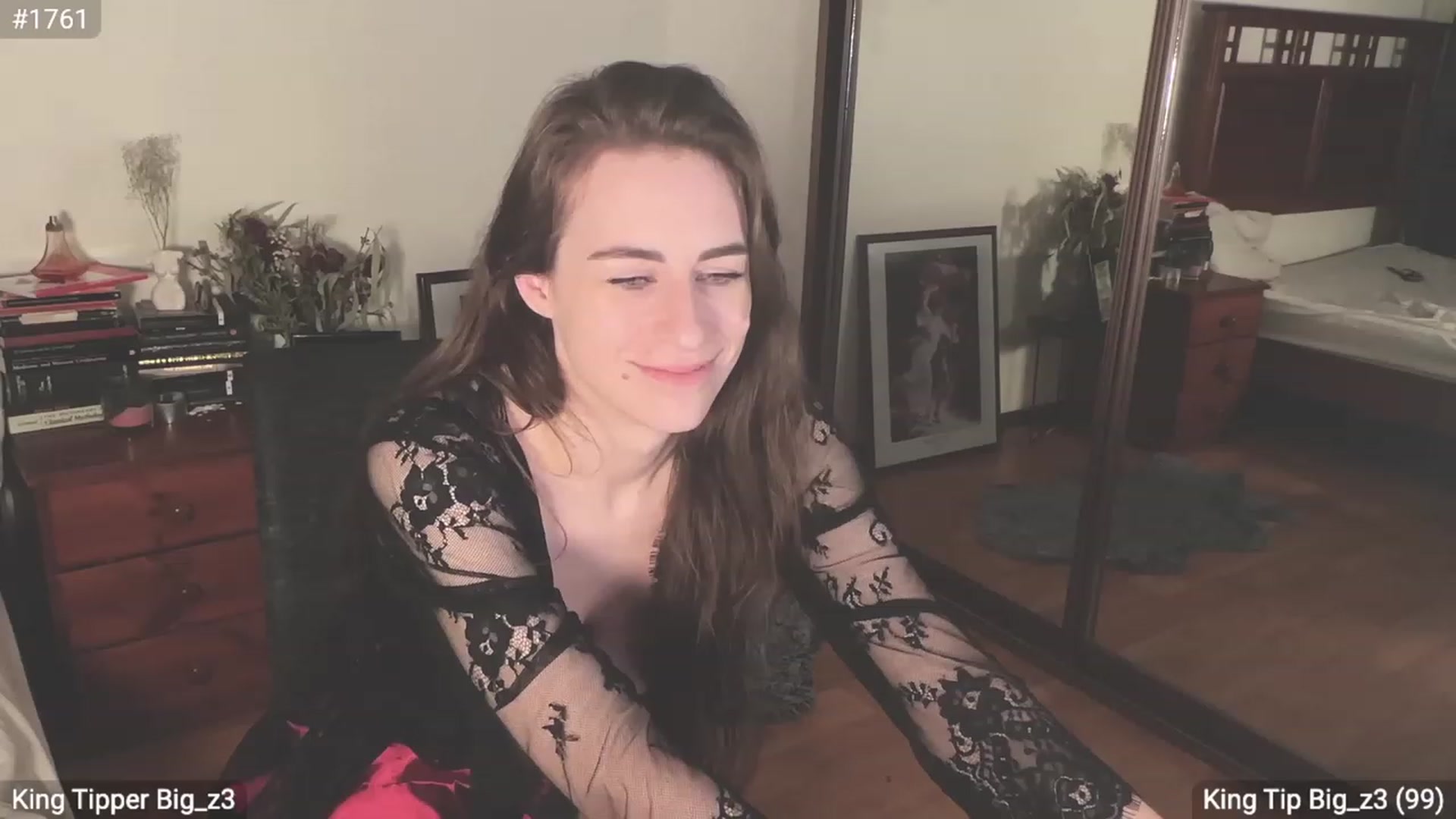 Gallery image thumbnail from EffyTudor's myfreecams stream on, 08/27/2023, 24:01 image 8 of 20
