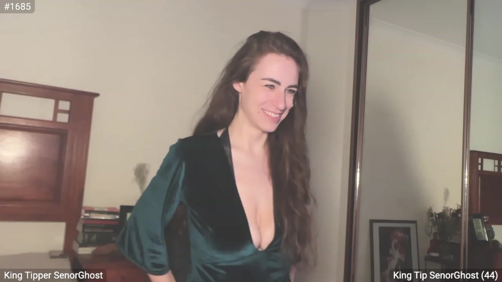 Gallery image thumbnail from EffyTudor's myfreecams stream on, 09/01/2023, 05:05 image 18 of 20