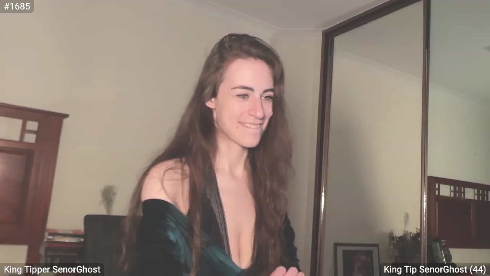 Gallery image thumbnail from EffyTudor's myfreecams stream on, 09/01/2023, 05:05 image 14 of 20