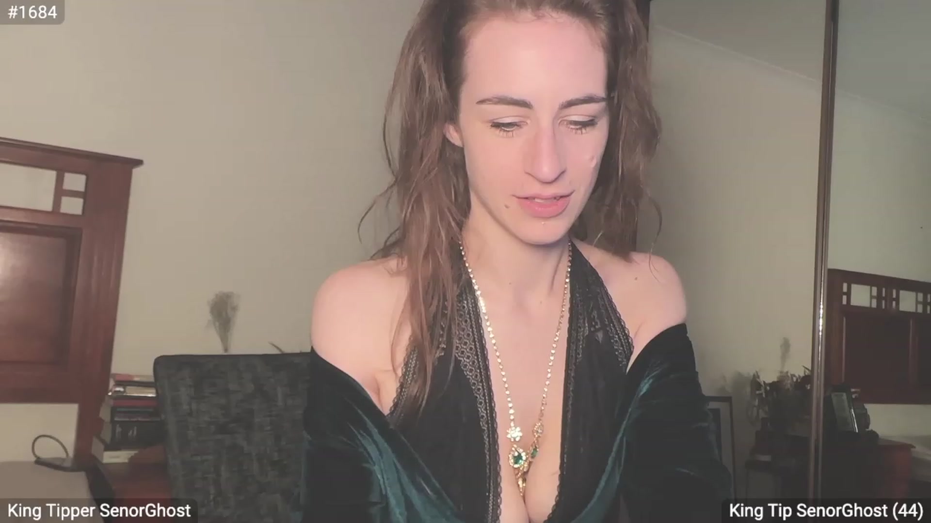 Gallery image thumbnail from EffyTudor's myfreecams stream on, 09/01/2023, 05:05 image 2 of 20