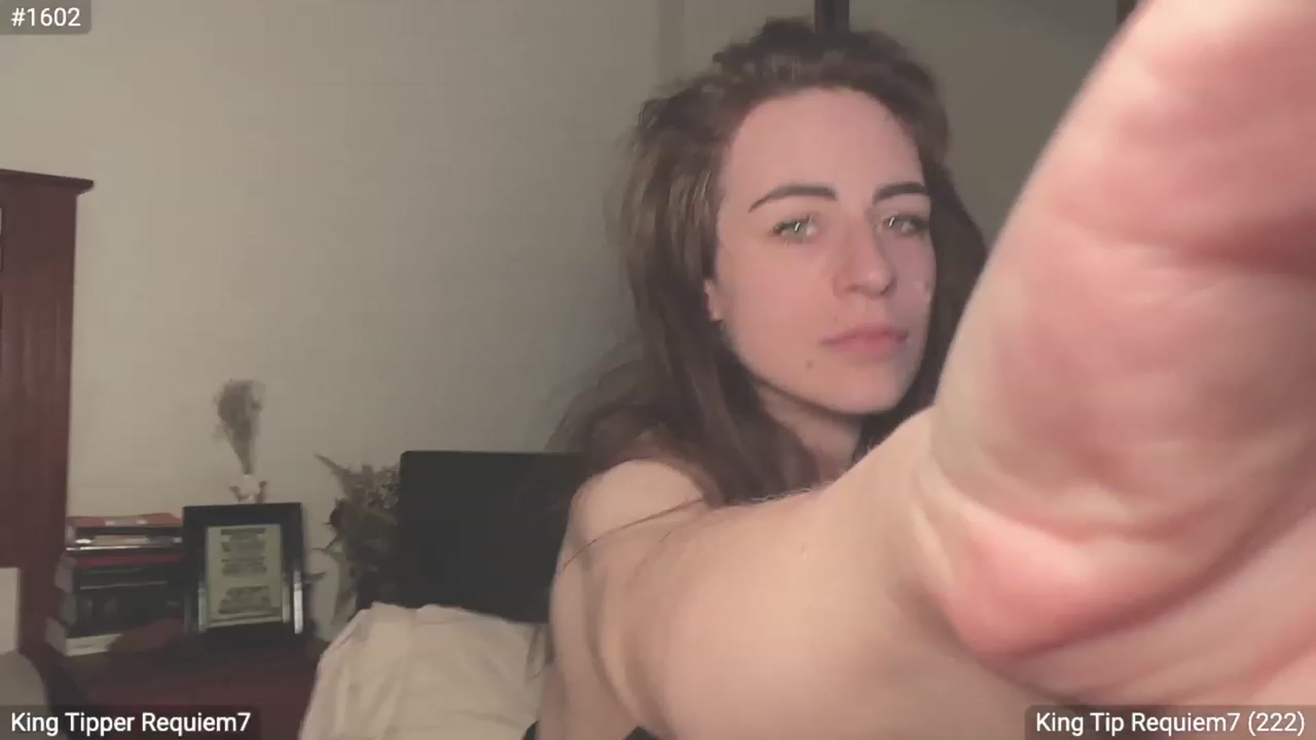 Gallery image thumbnail from EffyTudor's myfreecams stream on, 09/01/2023, 07:05 image 14 of 20