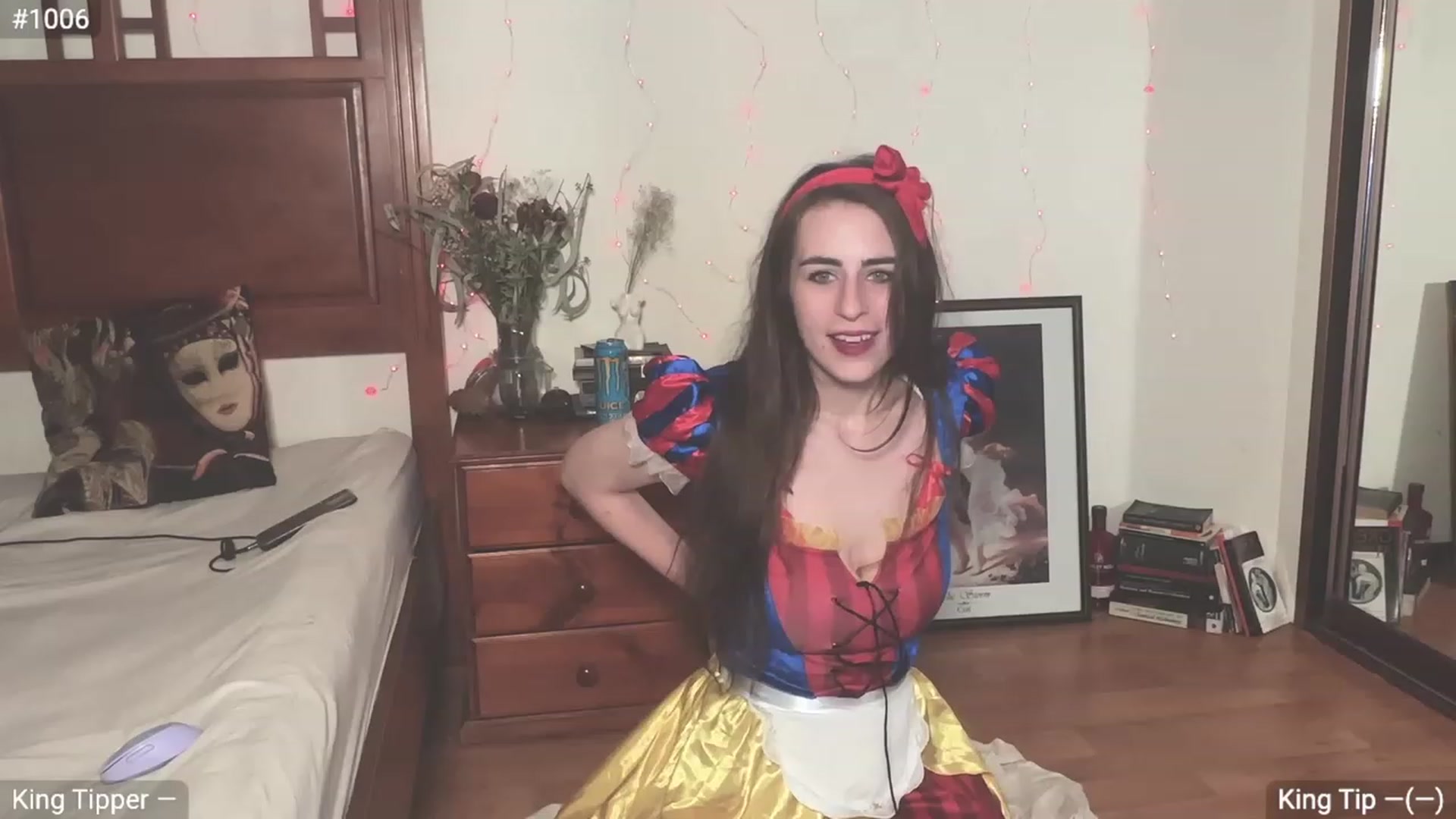 Gallery image thumbnail from EffyTudor's myfreecams stream on, 09/23/2023, 19:54 image 2 of 20