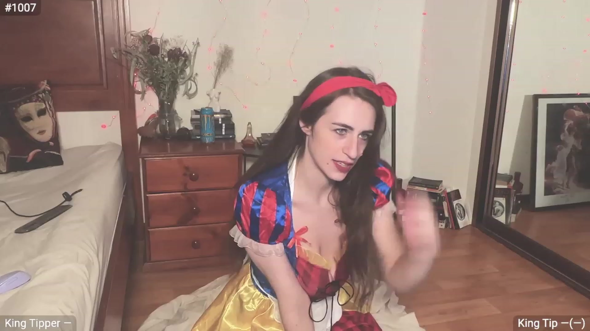 Gallery image thumbnail from EffyTudor's myfreecams stream on, 09/23/2023, 19:54 image 9 of 20