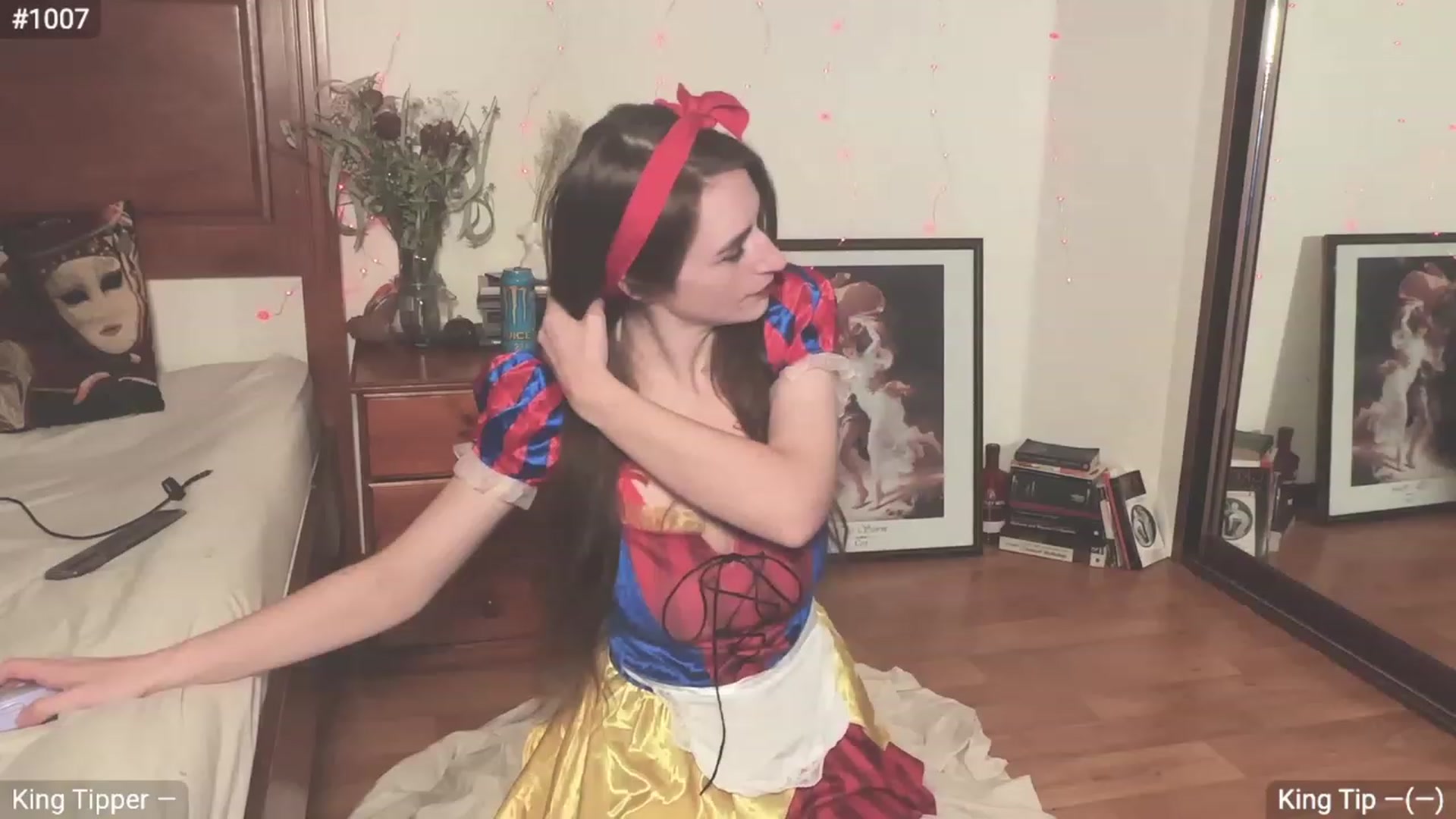 Gallery image thumbnail from EffyTudor's myfreecams stream on, 09/23/2023, 19:54 image 8 of 20