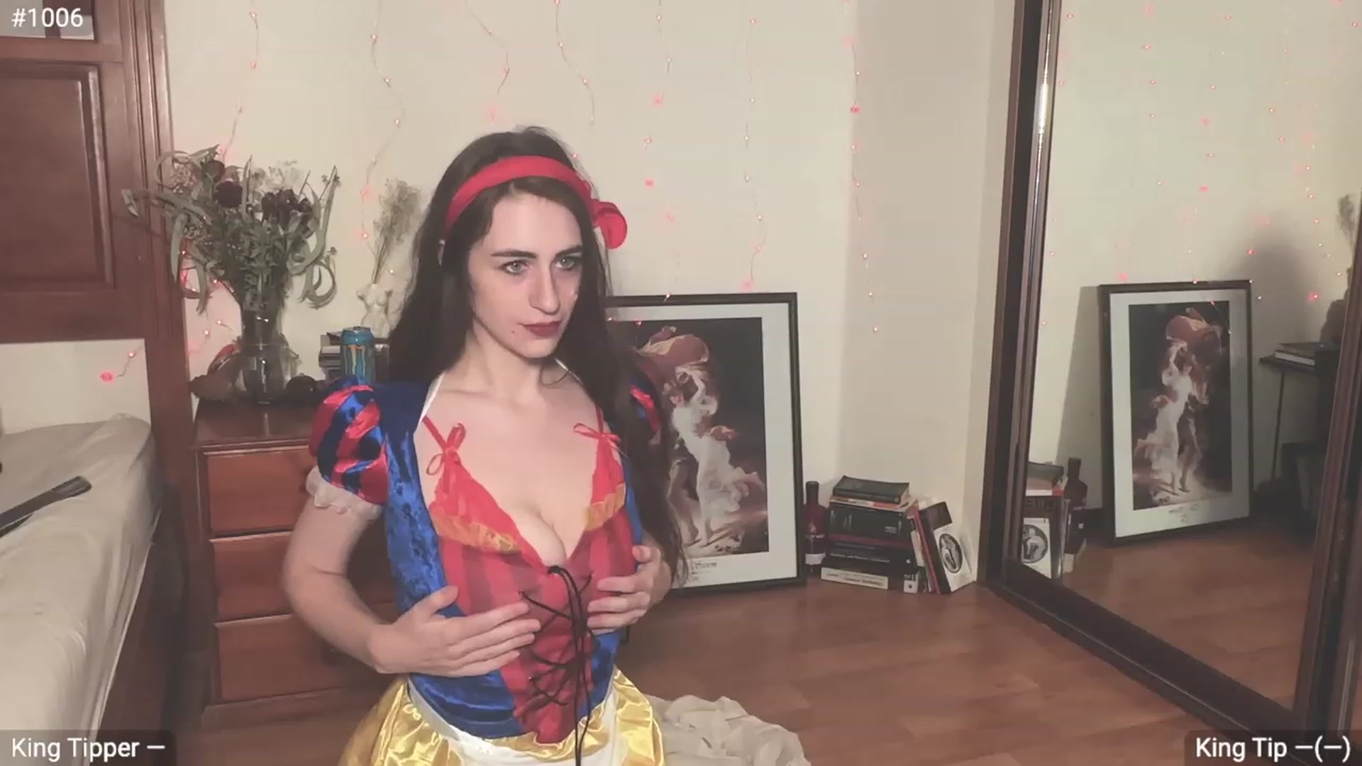 Gallery image thumbnail from EffyTudor's myfreecams stream on, 09/23/2023, 19:54 image 1 of 20