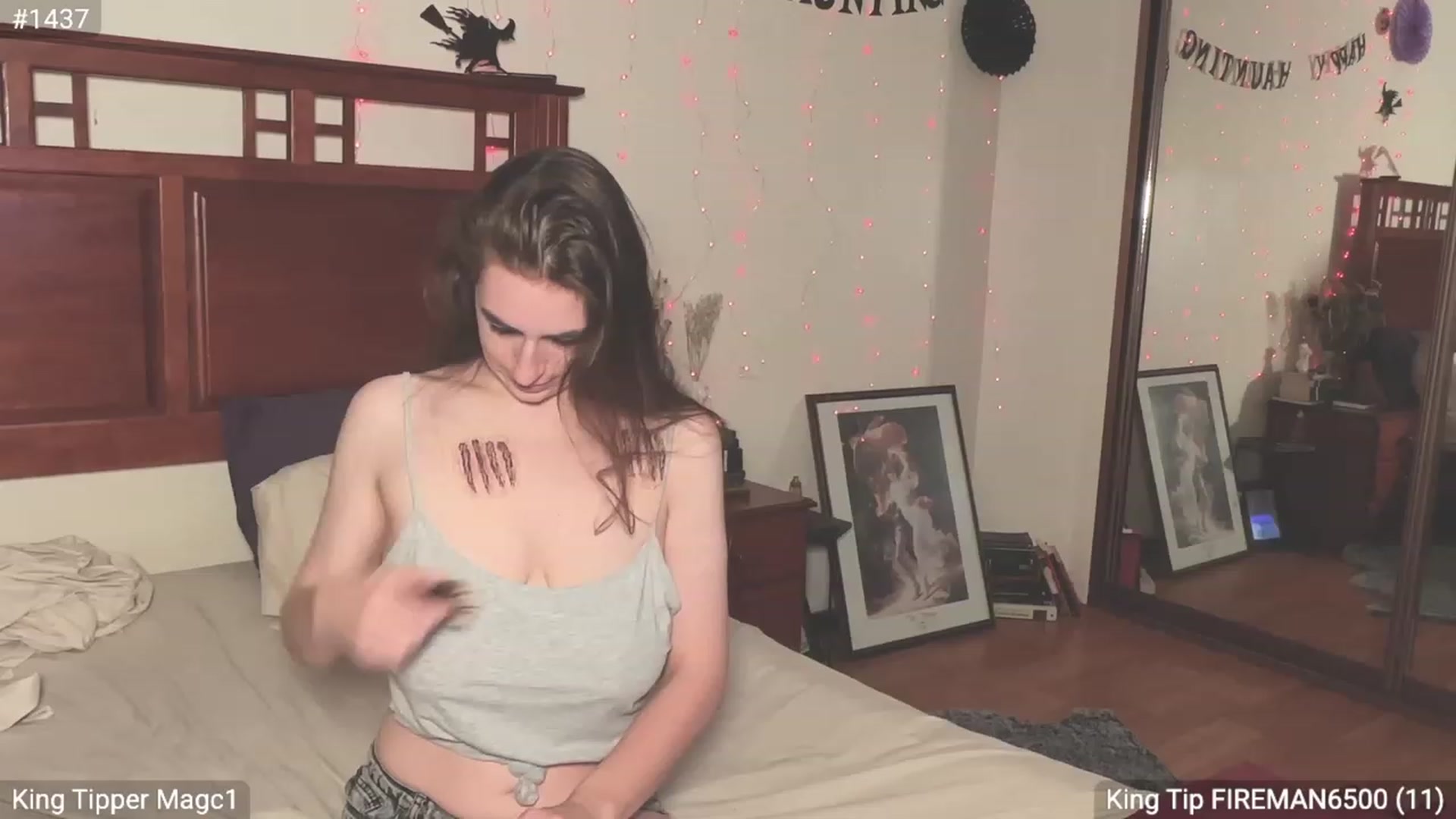 Gallery image thumbnail from EffyTudor's myfreecams stream on, 10/27/2023, 06:27 image 2 of 20