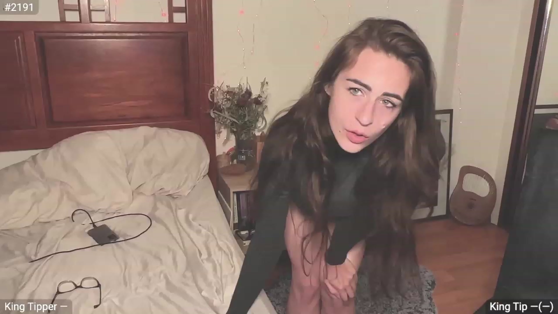 Gallery image thumbnail from EffyTudor's myfreecams stream on, 11/12/2023, 19:17 image 6 of 20