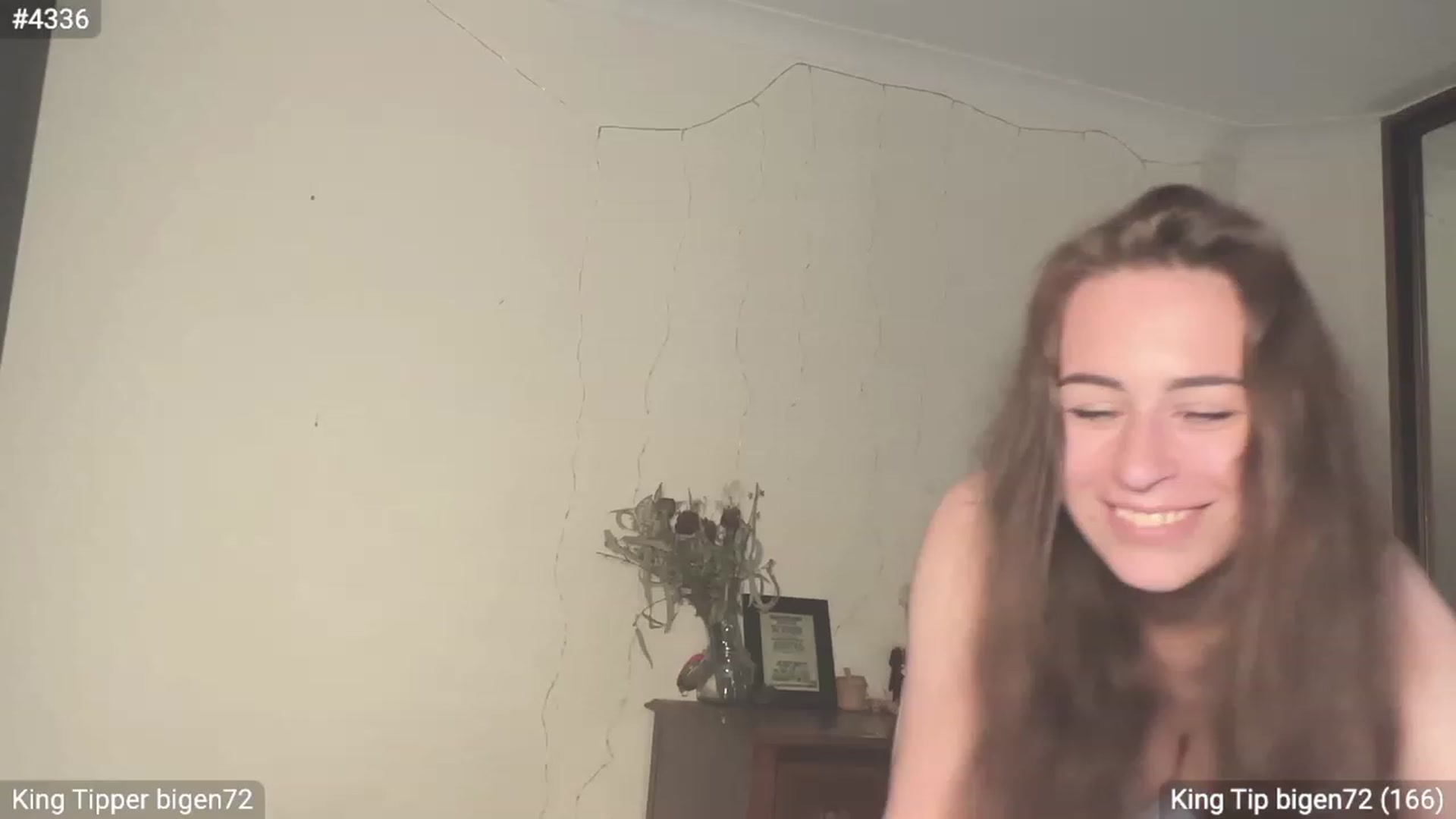 Gallery image thumbnail from EffyTudor's myfreecams stream on, 12/02/2023, 23:50 image 14 of 20