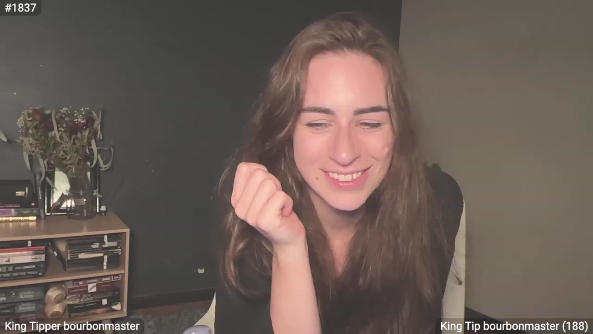 Gallery image thumbnail from EffyTudor's myfreecams stream on, 12/18/2023, 20:39 image 1 of 20