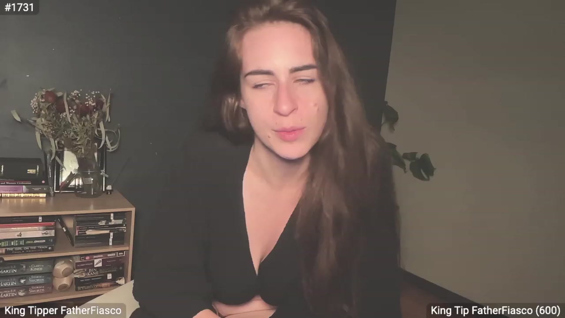 Gallery image thumbnail from EffyTudor's myfreecams stream on, 12/18/2023, 22:12 image 13 of 20