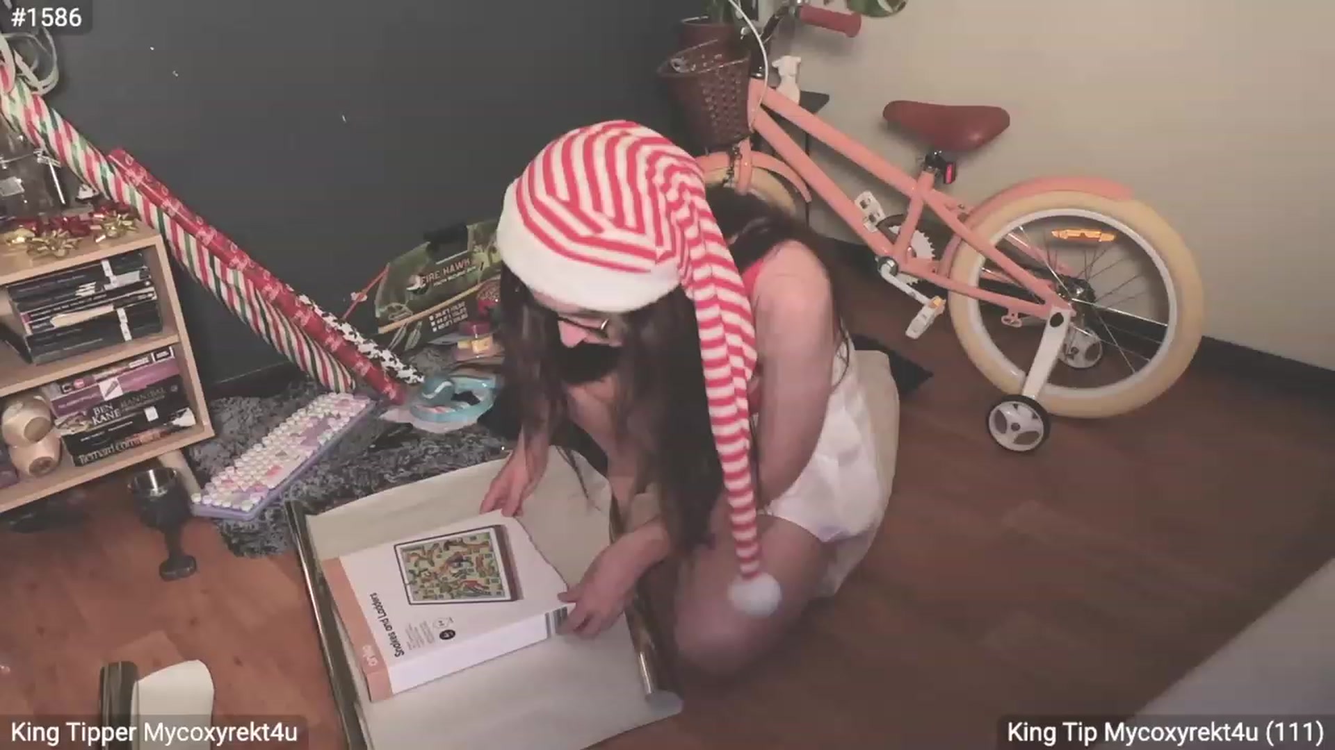 Gallery image thumbnail from EffyTudor's myfreecams stream on, 12/21/2023, 20:17 image 20 of 20
