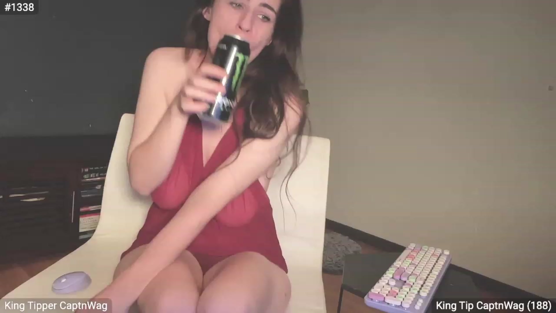 Gallery image thumbnail from EffyTudor's myfreecams stream on, 01/07/2024, 01:03 image 12 of 20