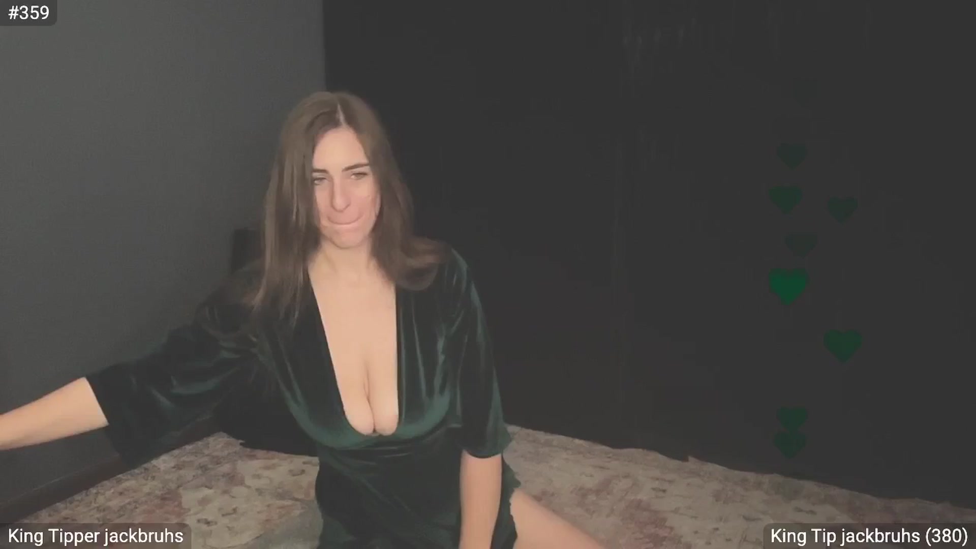 Gallery image thumbnail from EffyTudor's myfreecams stream on, 03/21/2024, 06:36 image 2 of 20