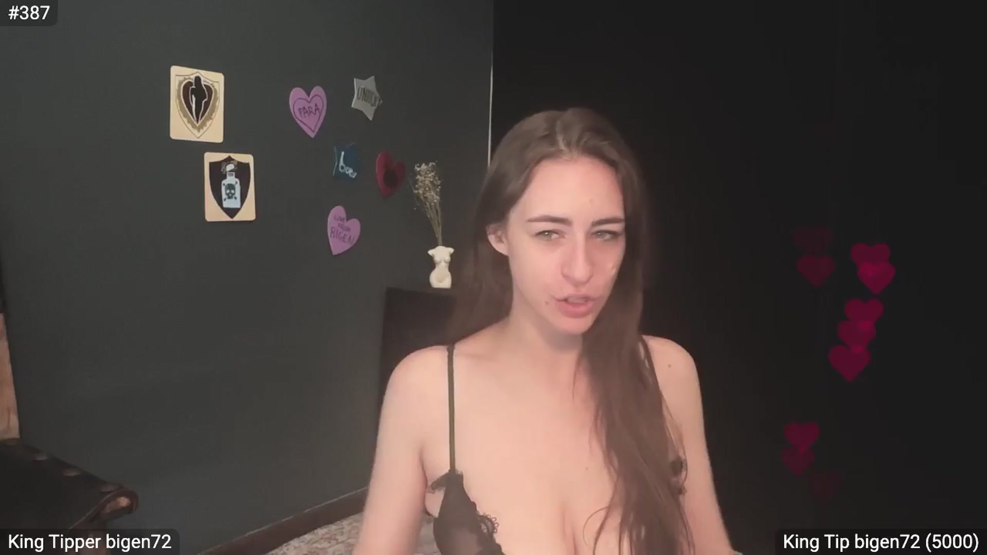 Gallery image thumbnail from EffyTudor's myfreecams stream on, 03/31/2024, 02:44 image 10 of 20