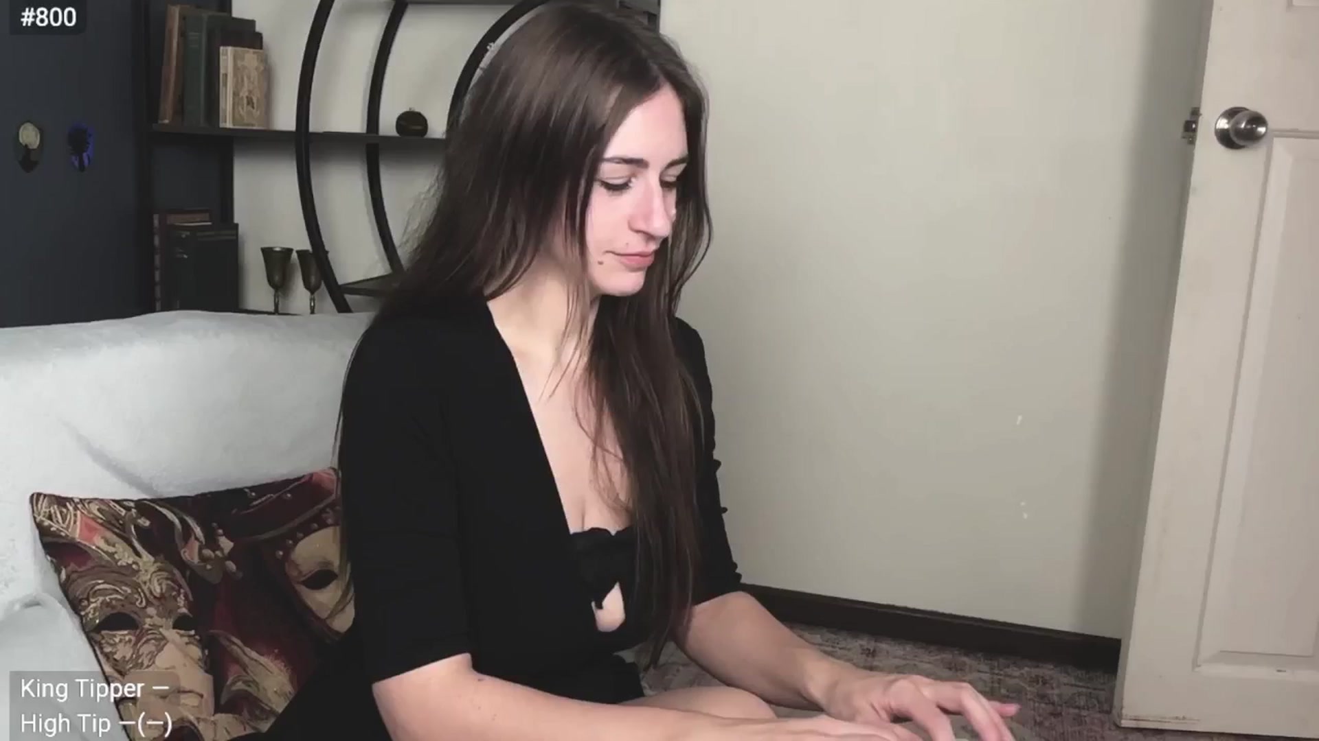 Gallery image thumbnail from EffyTudor's myfreecams stream on, 08/10/2024, 07:16 image 3 of 20