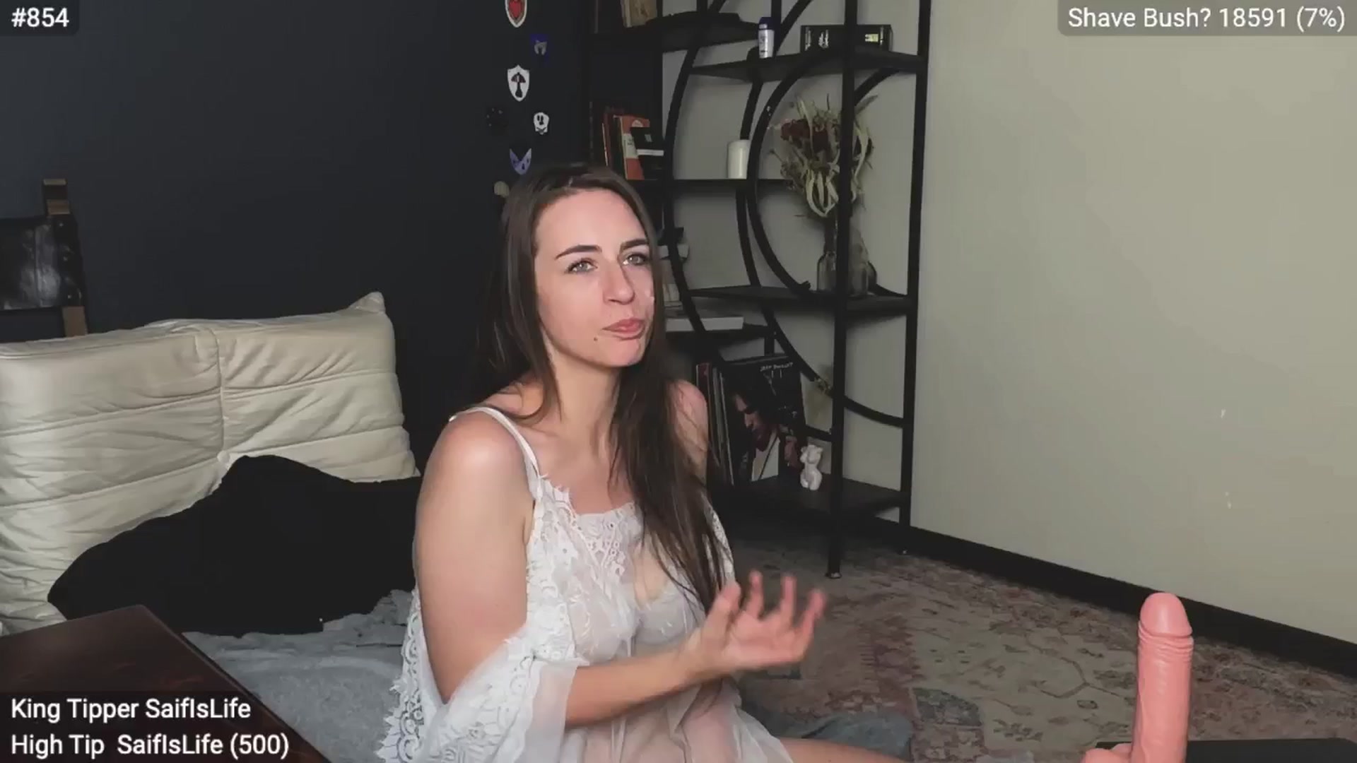 Gallery image thumbnail from EffyTudor's myfreecams stream on, 10/14/2024, 06:58 image 10 of 20