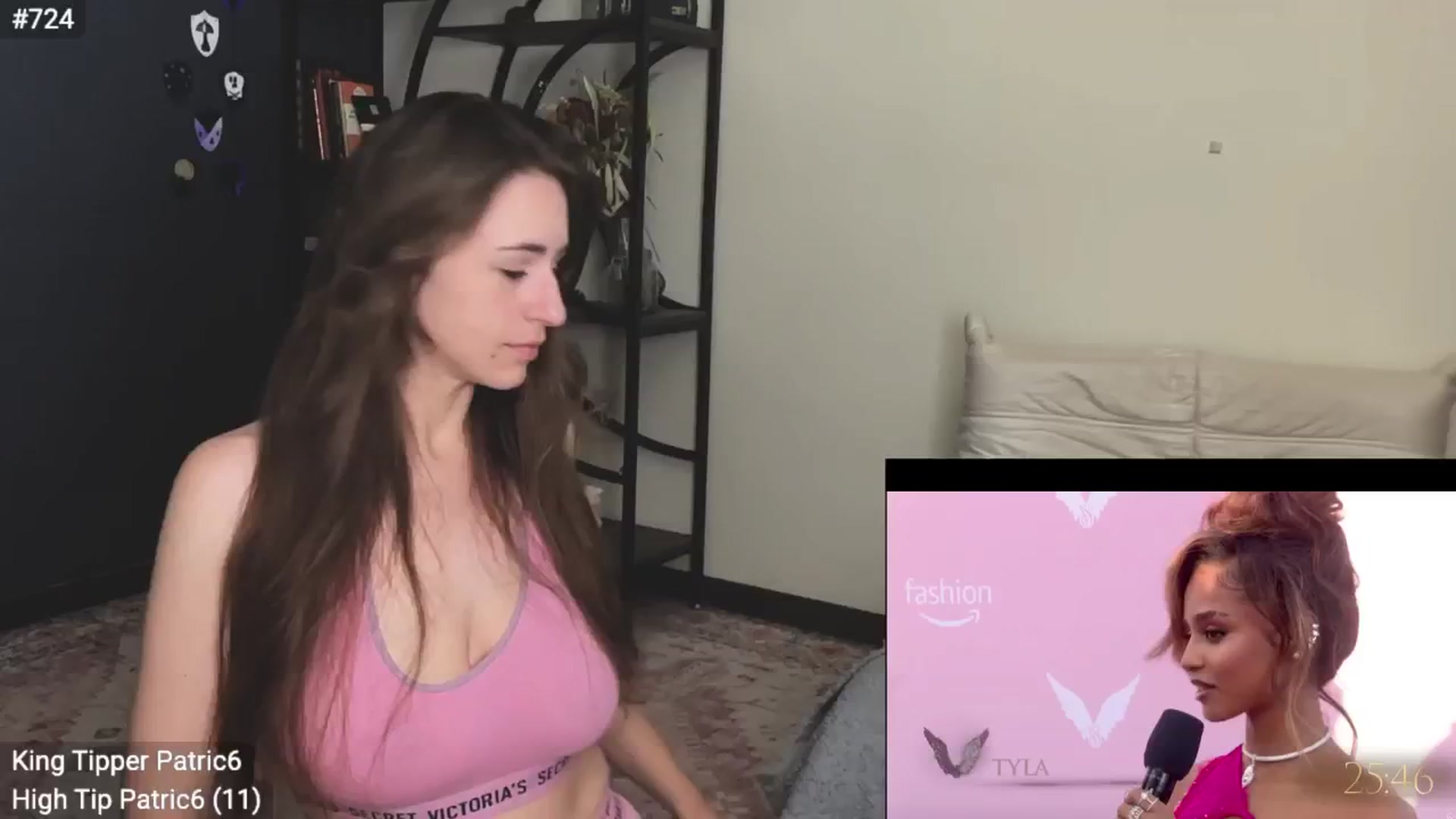 Gallery image thumbnail from EffyTudor's myfreecams stream on, 10/17/2024, 04:38 image 2 of 20