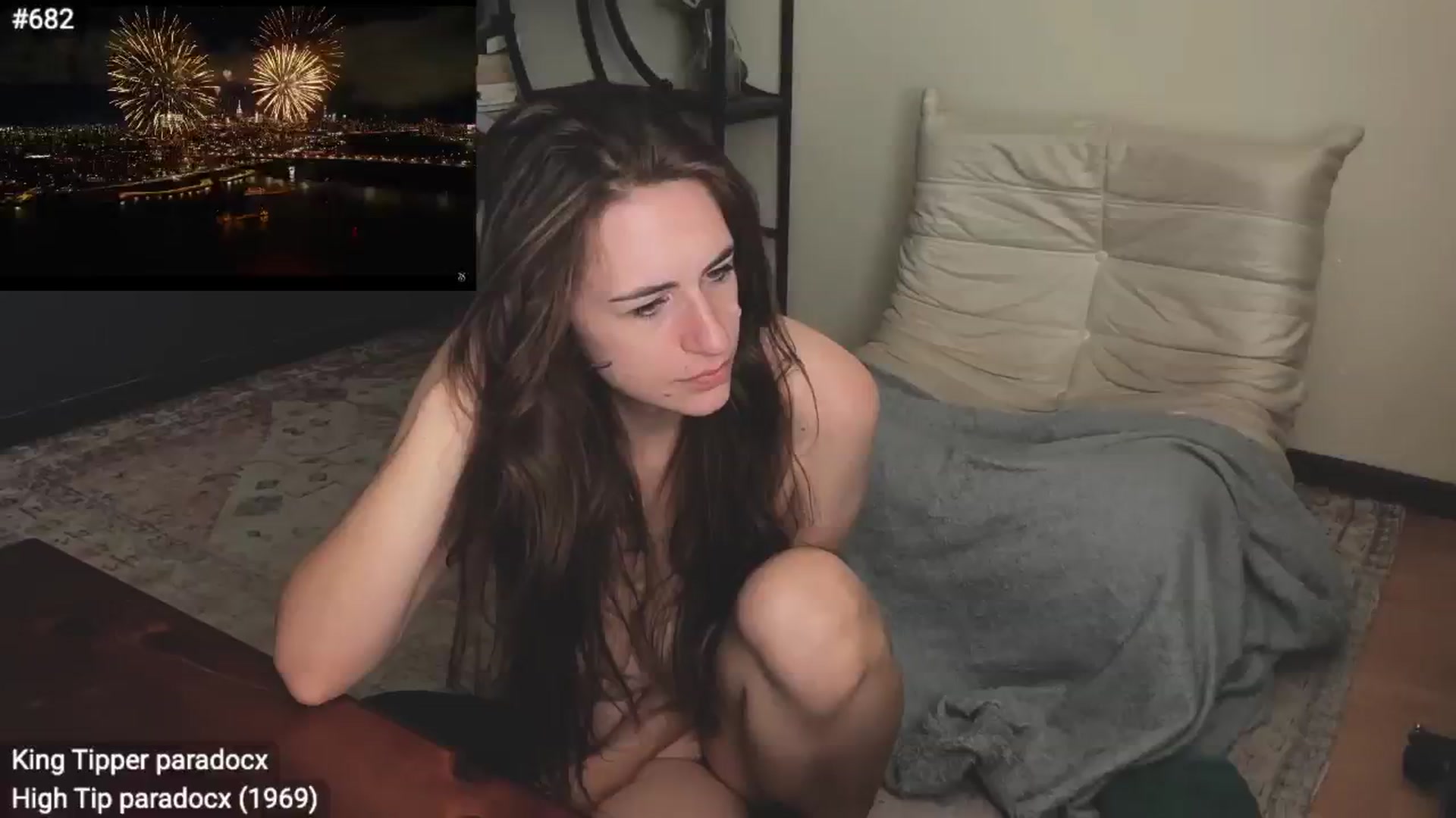 Gallery image thumbnail from EffyTudor's myfreecams stream on, 10/17/2024, 06:28 image 4 of 20