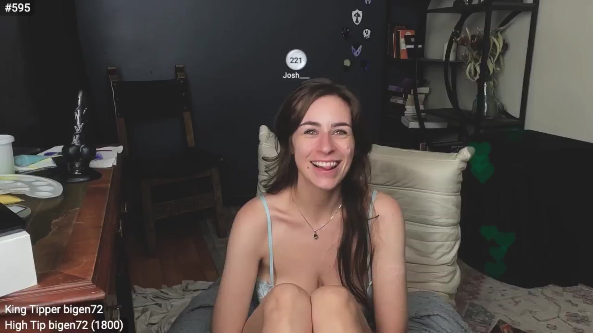 Gallery image thumbnail from EffyTudor's myfreecams stream on, 10/21/2024, 06:48 image 14 of 20