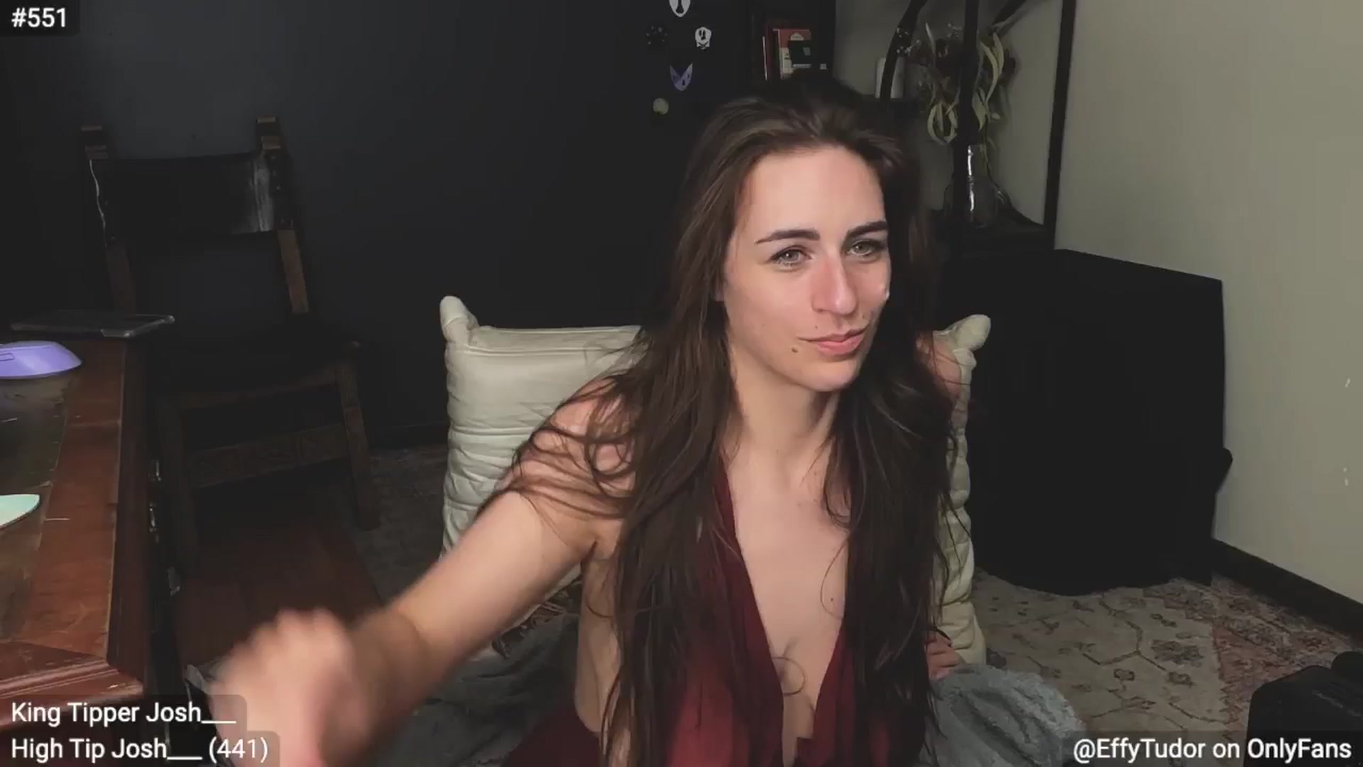 Gallery image thumbnail from EffyTudor's myfreecams stream on, 10/22/2024, 08:19 image 17 of 20