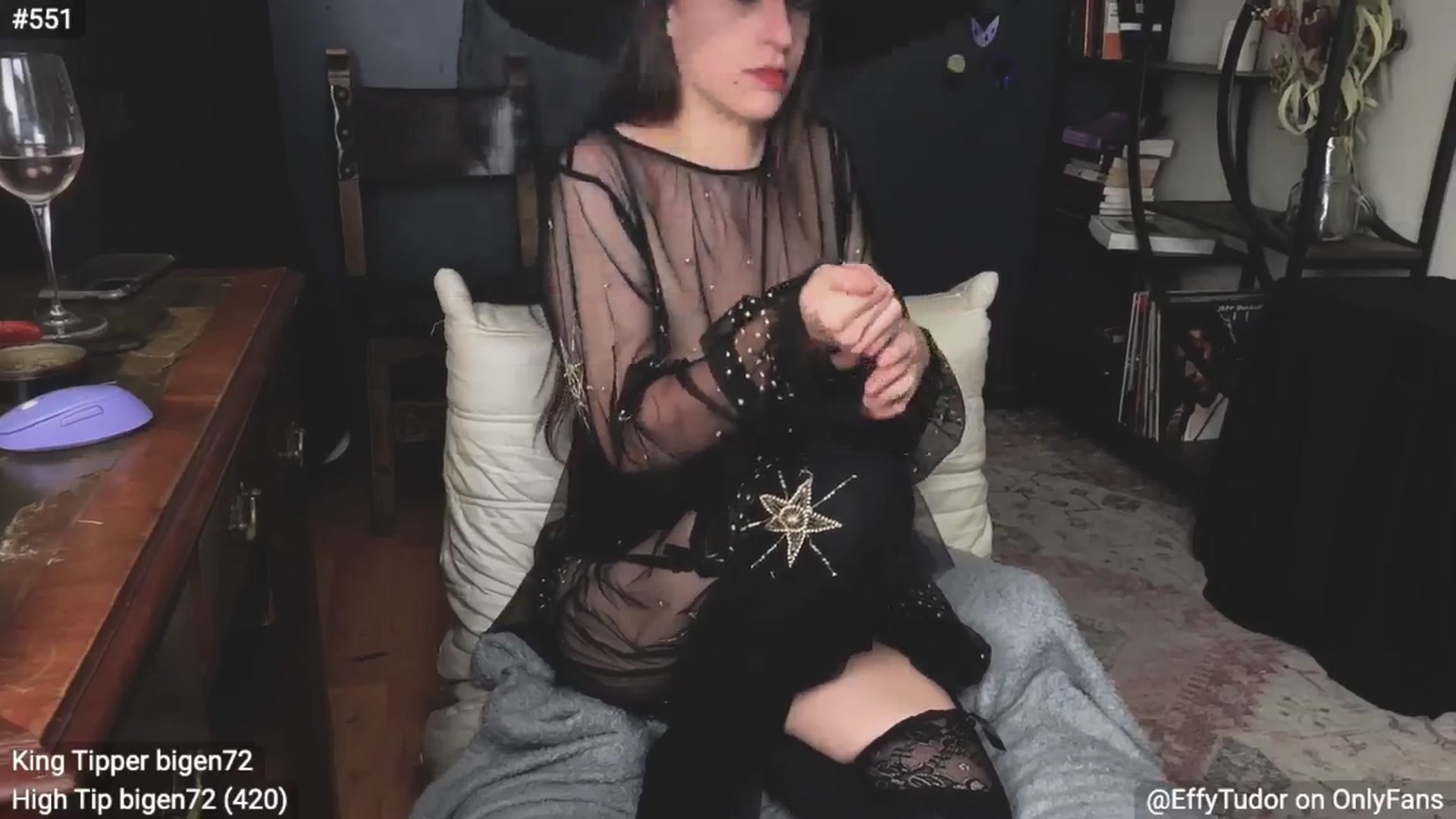 Gallery image thumbnail from EffyTudor's myfreecams stream on, 10/25/2024, 05:45 image 15 of 20