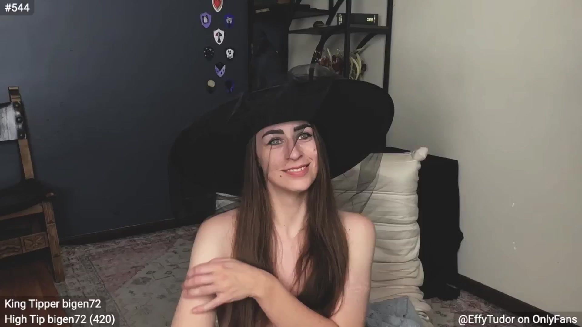 Gallery image thumbnail from EffyTudor's myfreecams stream on, 10/25/2024, 09:37 image 5 of 20