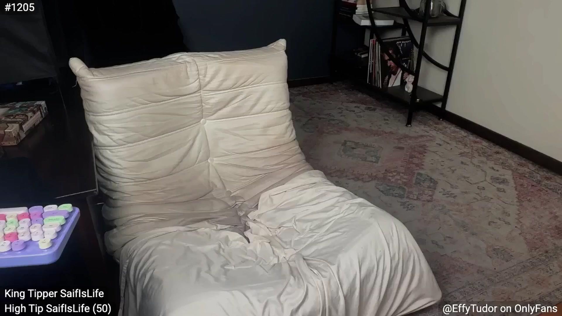 Gallery image thumbnail from EffyTudor's myfreecams stream on, 11/05/2024, 06:49 image 8 of 20