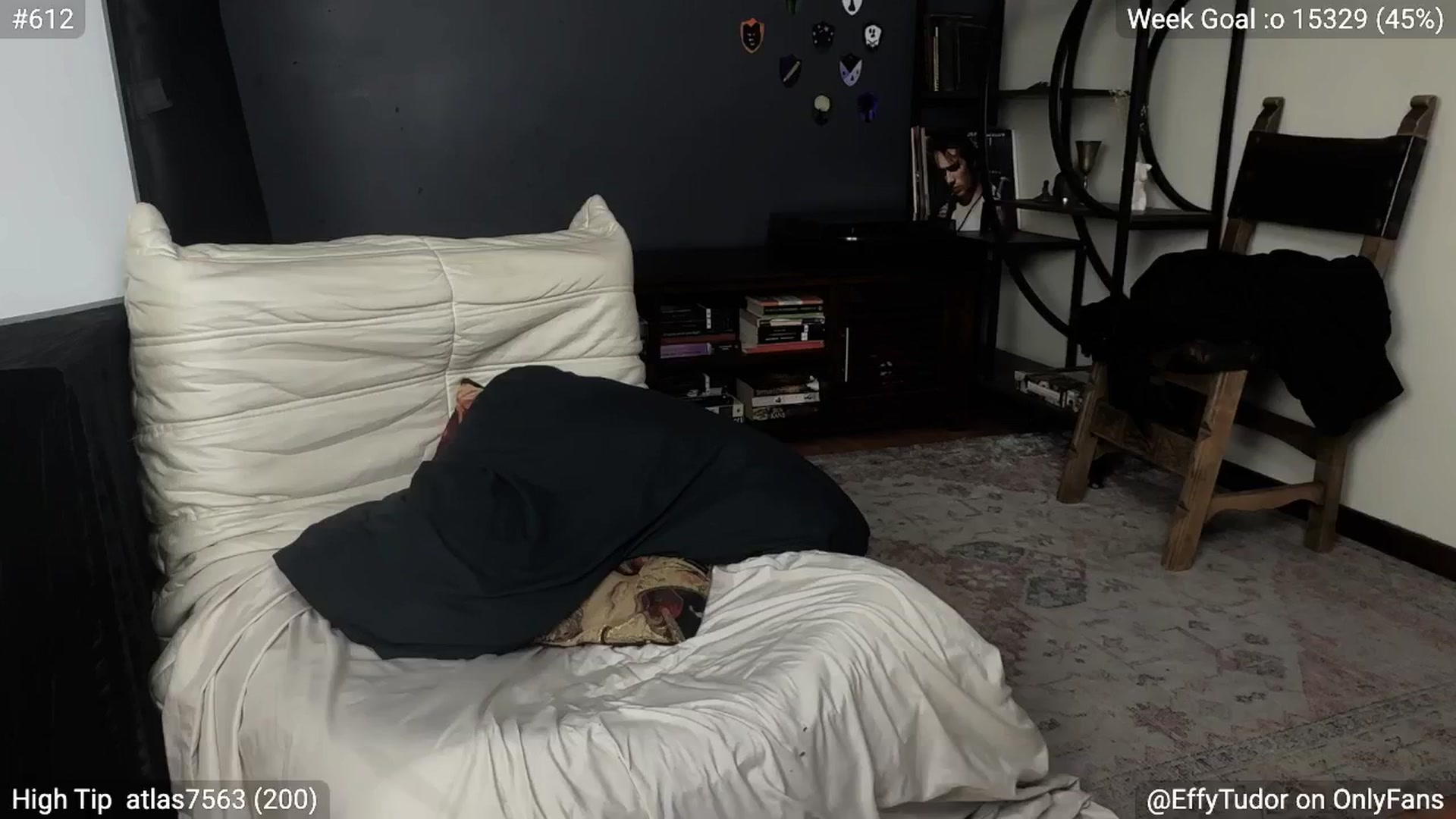 Gallery image thumbnail from EffyTudor's myfreecams stream on, 11/15/2024, 07:25 image 2 of 20