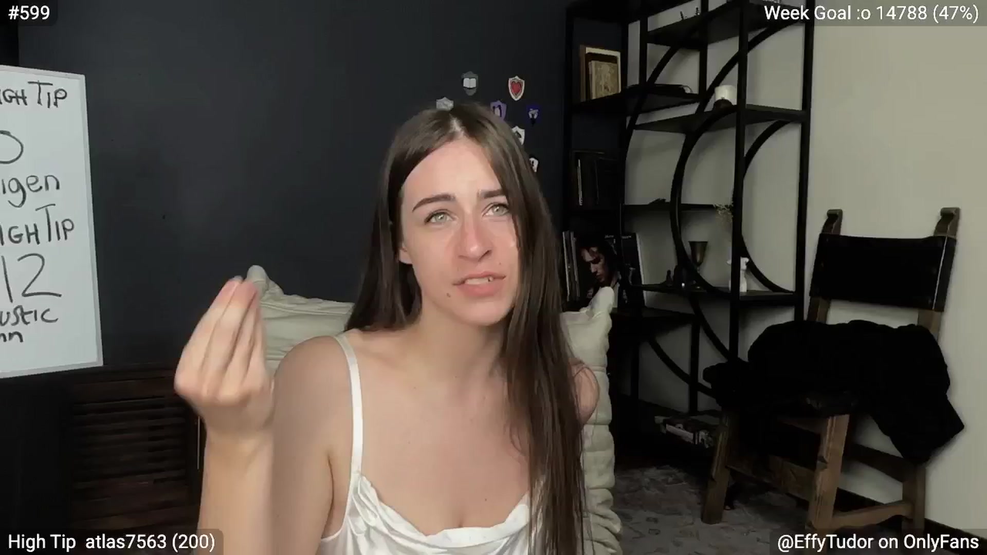 Gallery image thumbnail from EffyTudor's myfreecams stream on, 11/15/2024, 08:15 image 18 of 20