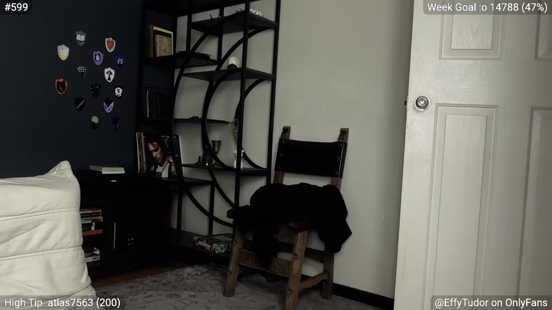 Gallery image thumbnail from EffyTudor's myfreecams stream on, 11/15/2024, 08:53 image 18 of 20
