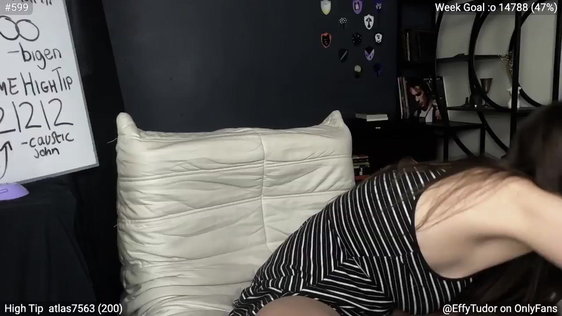 Gallery image thumbnail from EffyTudor's myfreecams stream on, 11/15/2024, 08:53 image 17 of 20